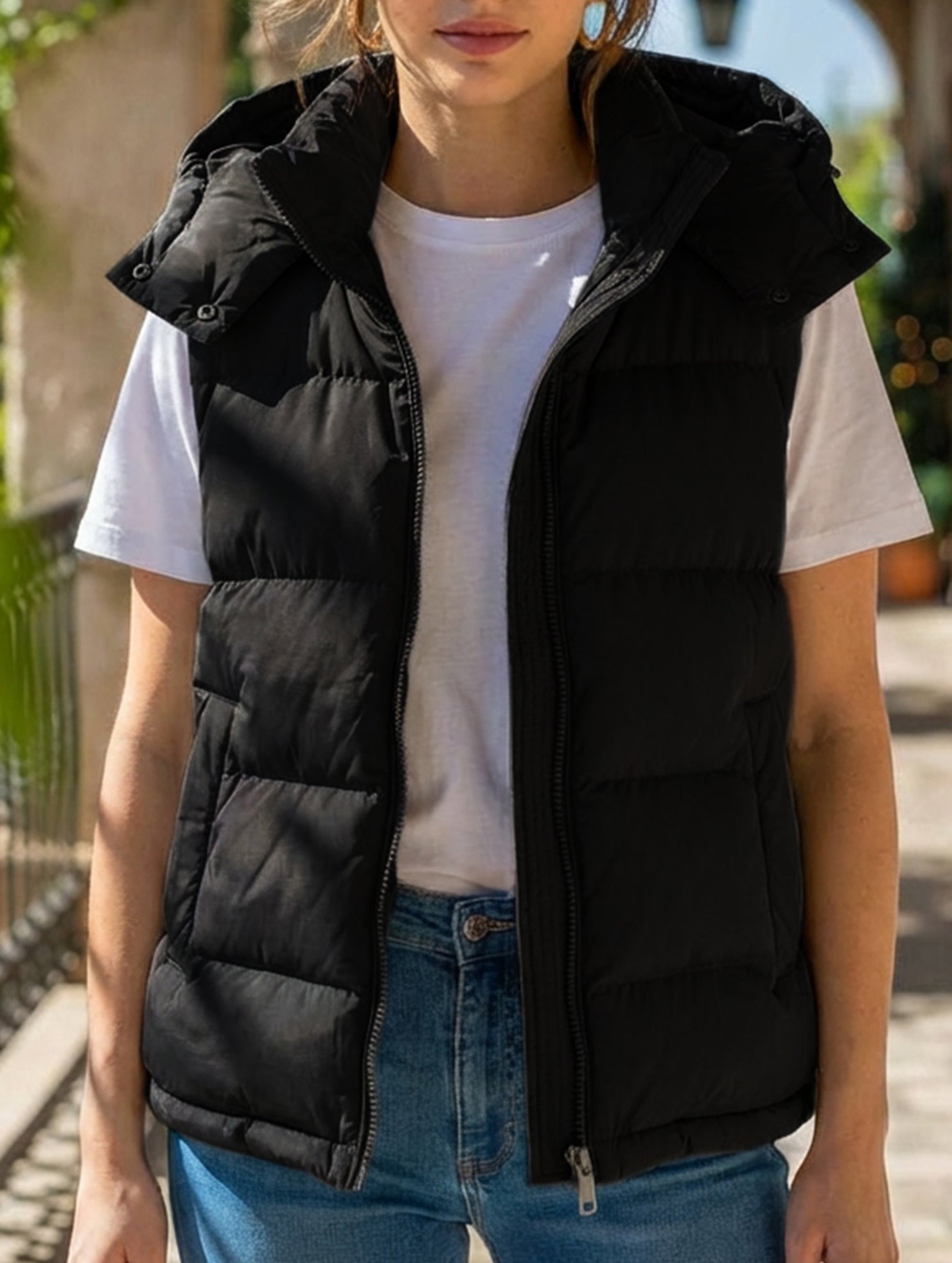 Sleeveless hooded down jacket vest
