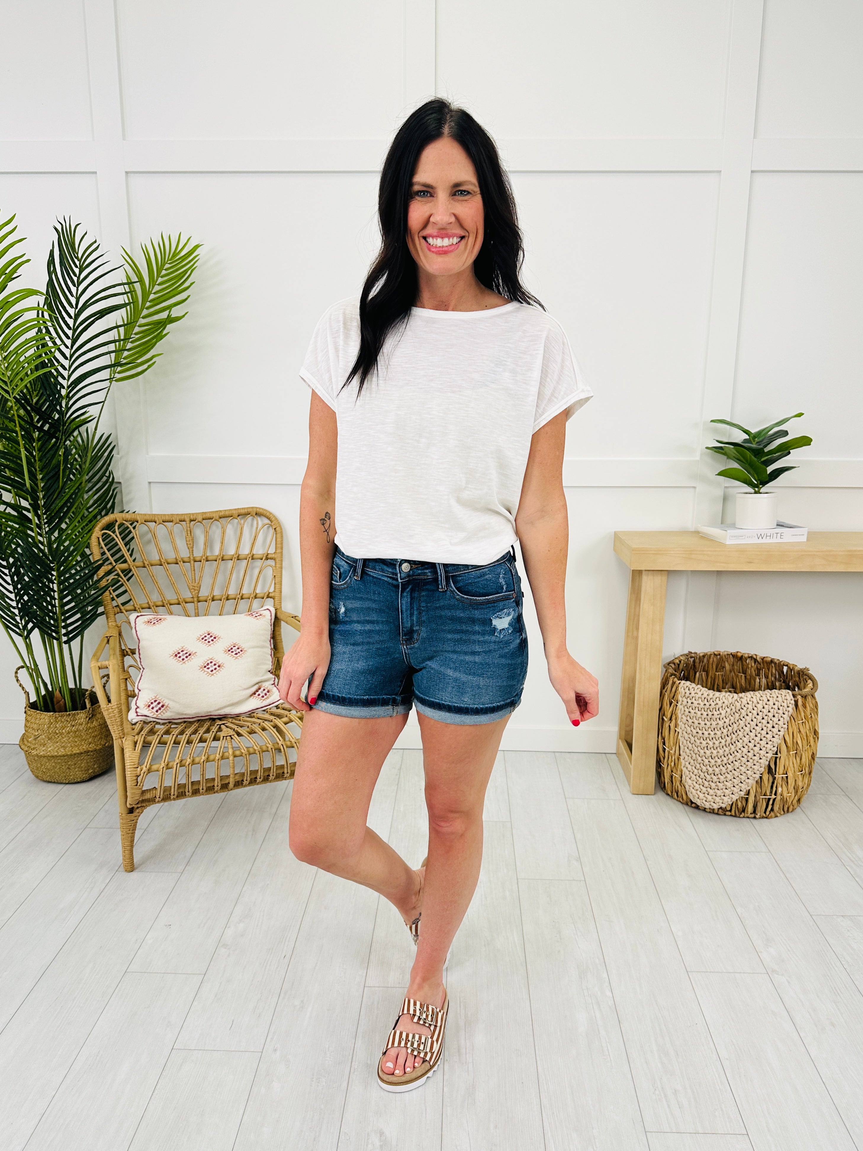 Judy Blue Sunshine Awaits Mid Rise Shorts