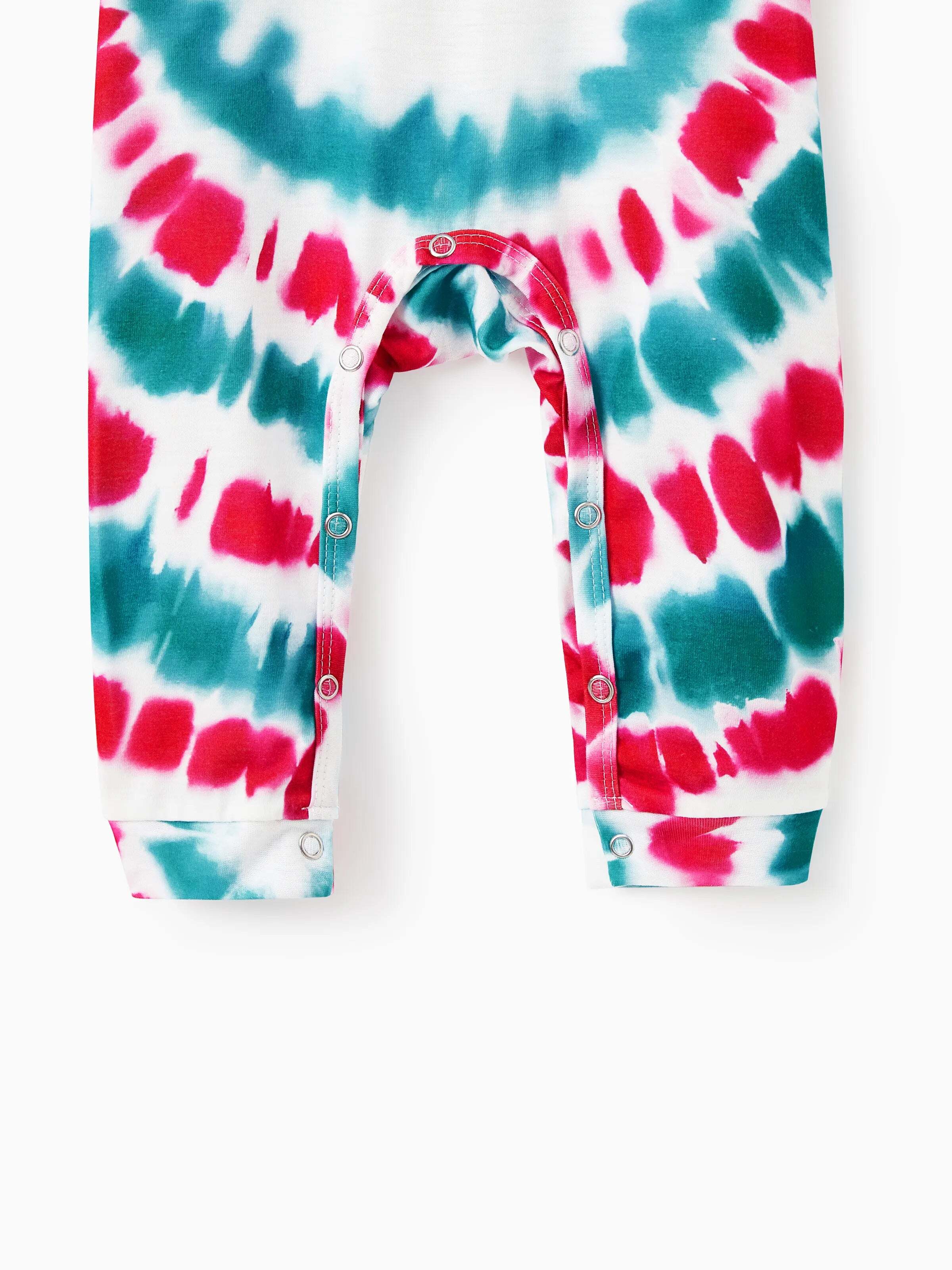 Christmas Snowman Print Family Matching Colorful Pajamas Sets with Christmas Socks Multi-color