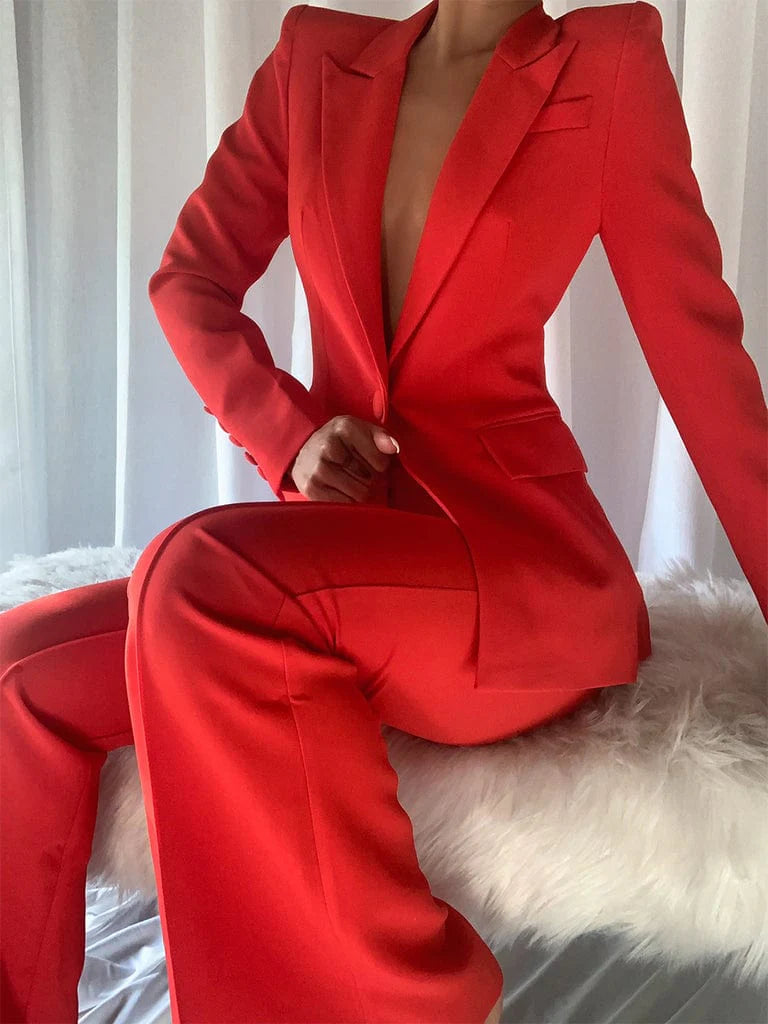 SoloveDress Red 2 Piece Peak Lapel Single Breasted Slim Fit Women's Suit