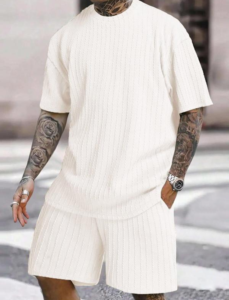 Men's Summer 2-Piece Outfit- Loose Casual Crewneck T-Shirt & Pocket Shorts for Daily Outdoor Wear