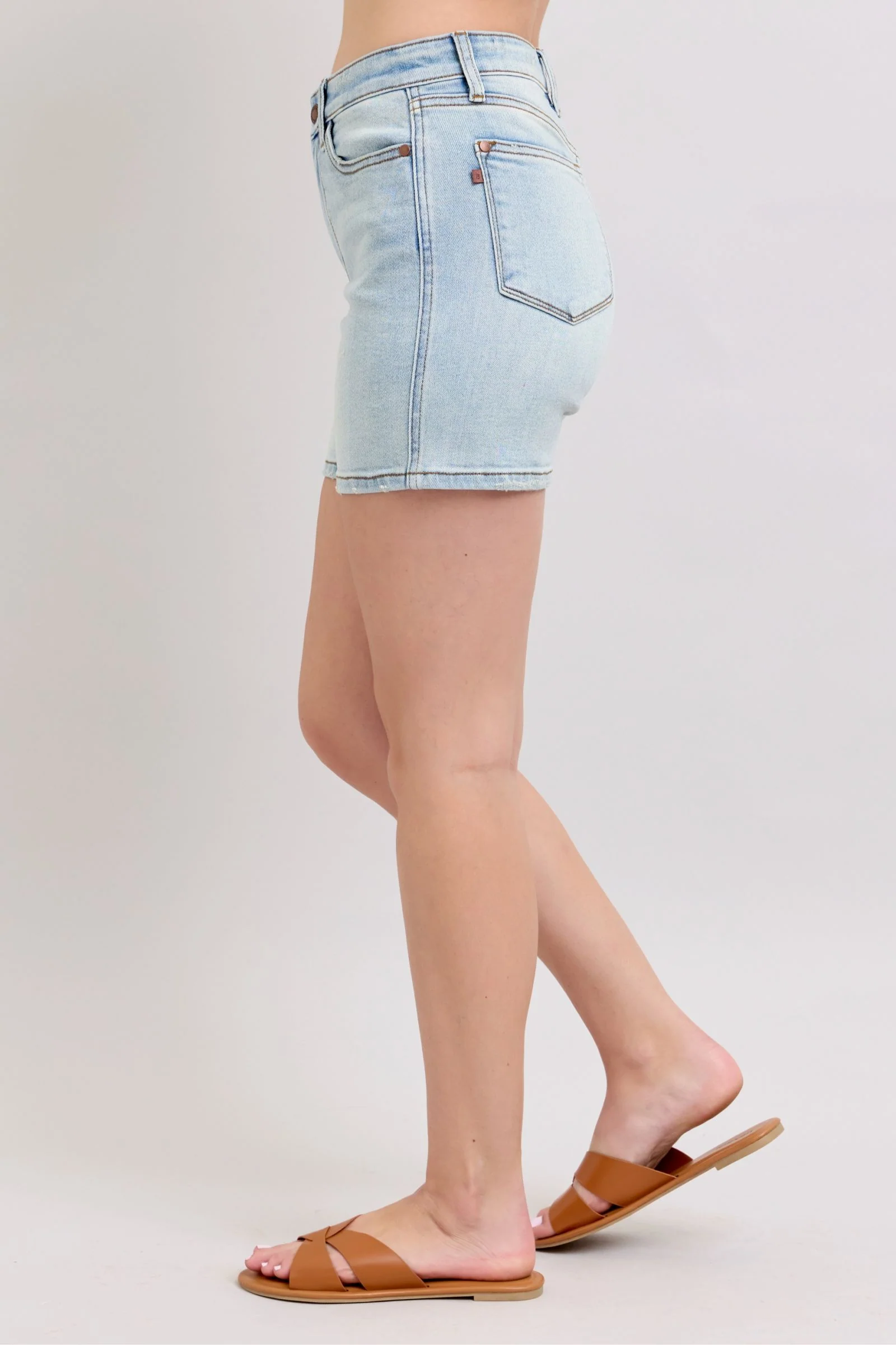 2 Button Denim Shorts with Pocket