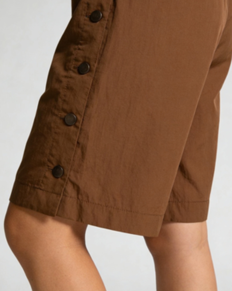 SIDE SNAP NYLON SHORTS - Daily Utility Staple