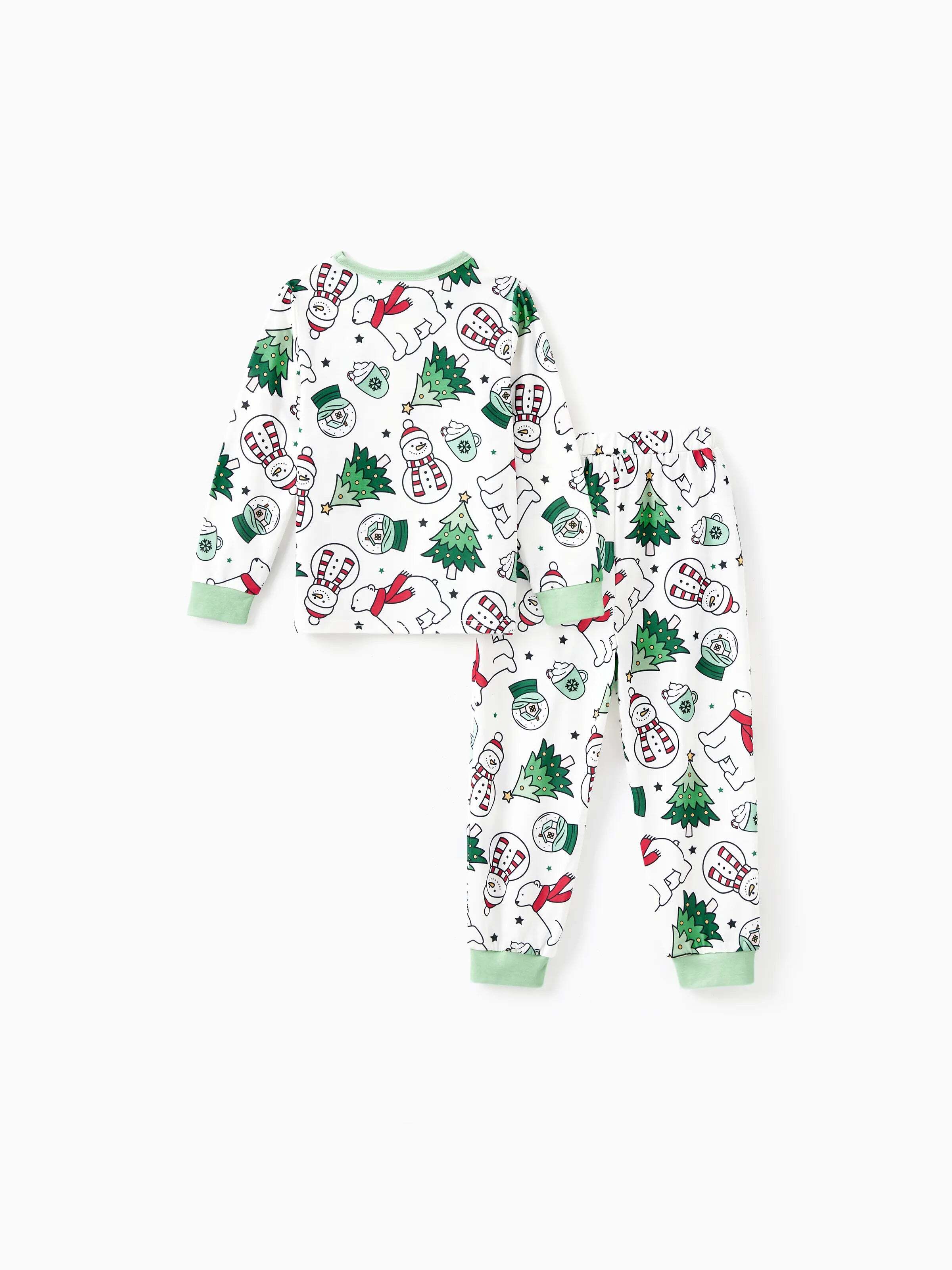 Christmas Family Matching Long Sleeves Very Merry Green Tops Allover Pattern Pants Pajamas Sets with Christmas Socks MediumSpringGreen