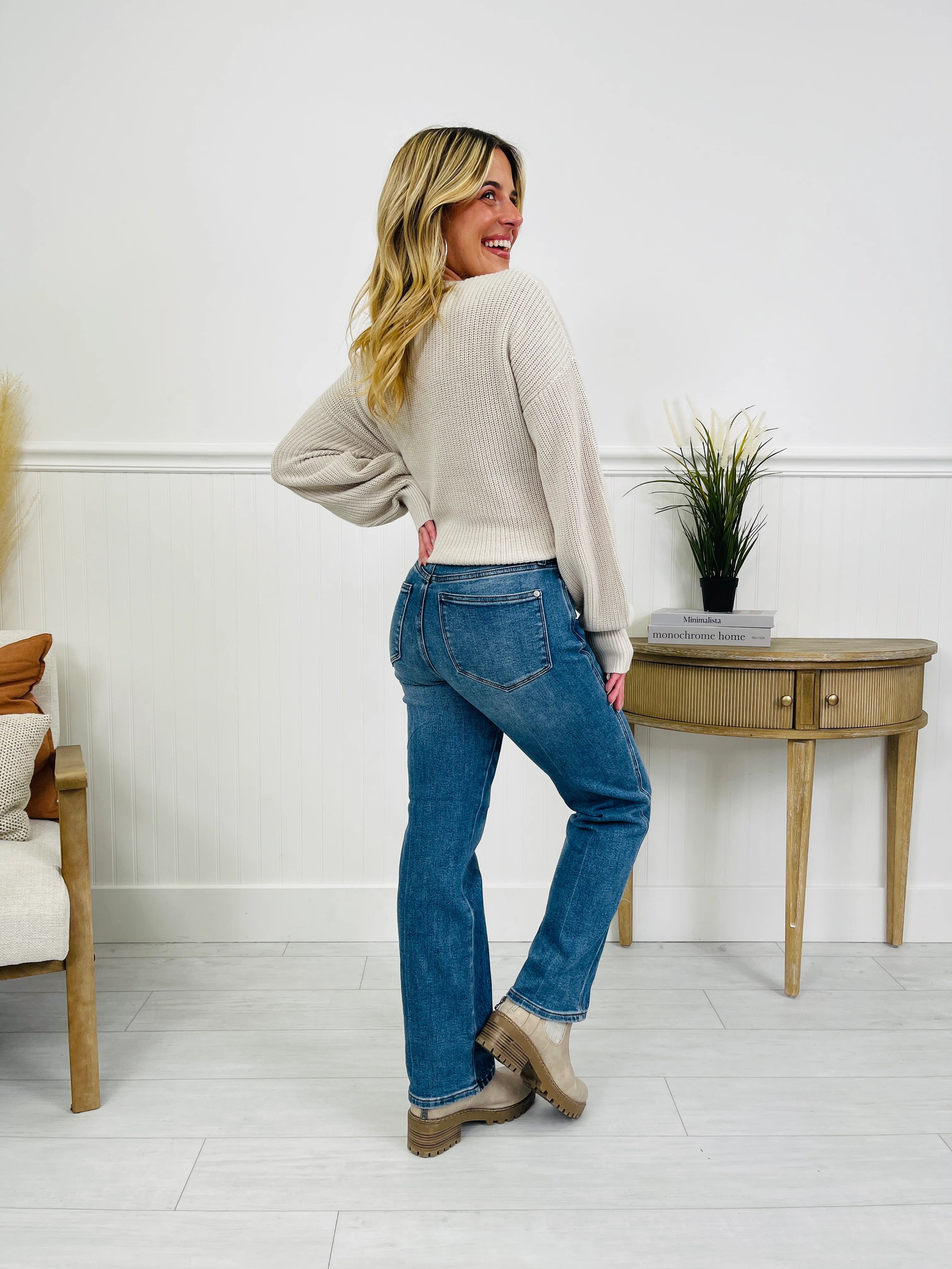 Judy Blue Cute As A Button Rigid Magic Slim Straight Jeans