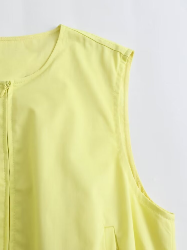 Round Neck Zipper Pocket Balloon Short Vest / Pleated Skirt