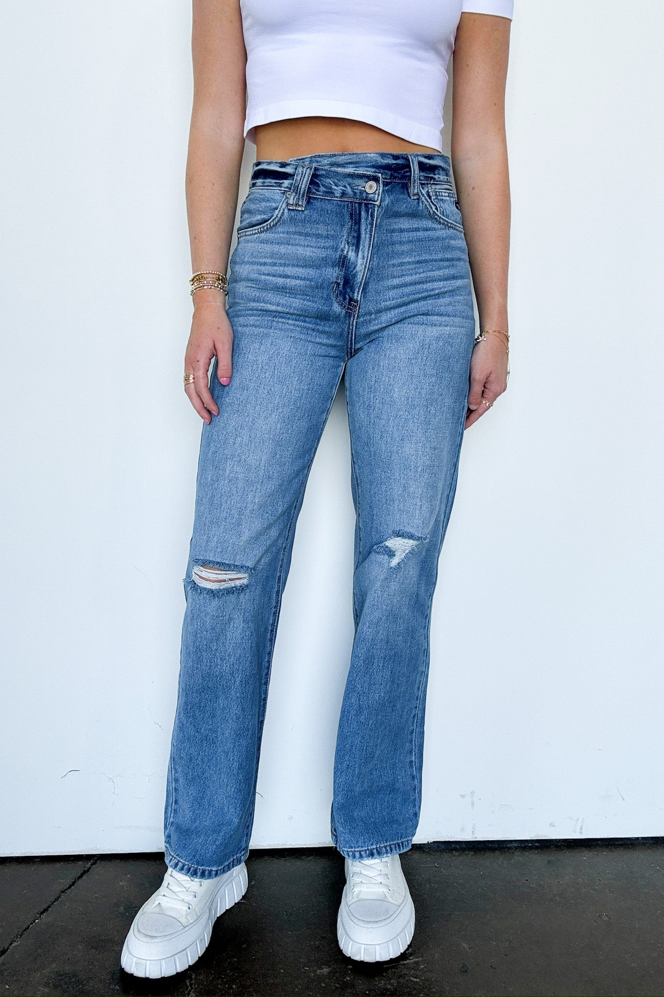 90's Wide Straight Leg Jeans