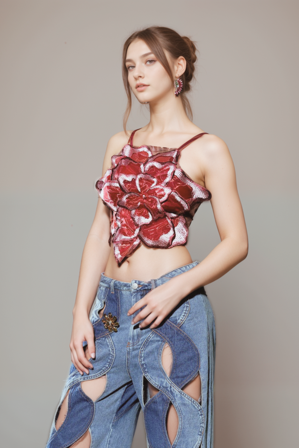 BACKLESS LACE FLOWER TOP
