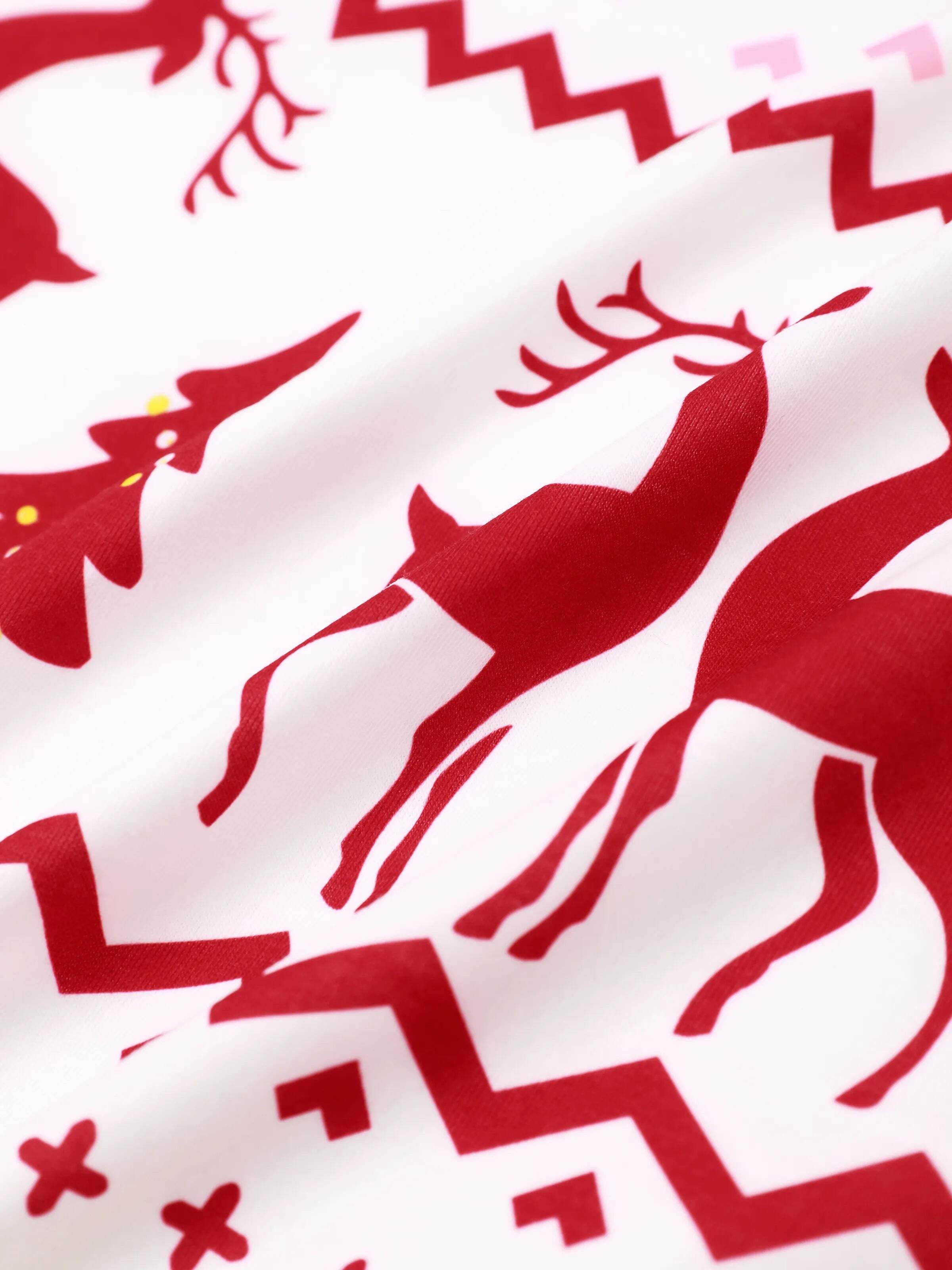 Christmas Reindeer and Snowflake Print Family Matching Pajamas Sets with Christmas Socks Red