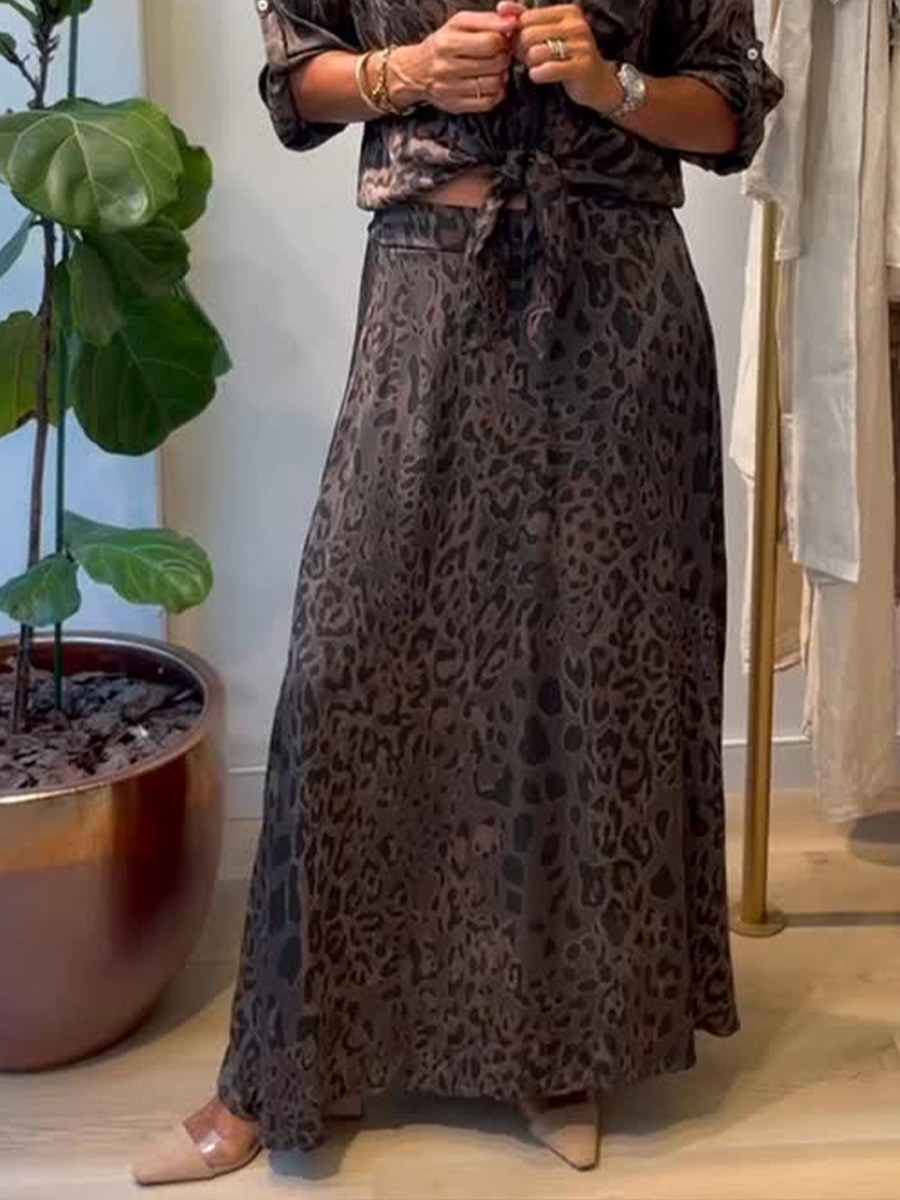 Cozy Linen And Cotton Leopard Print Skirt.