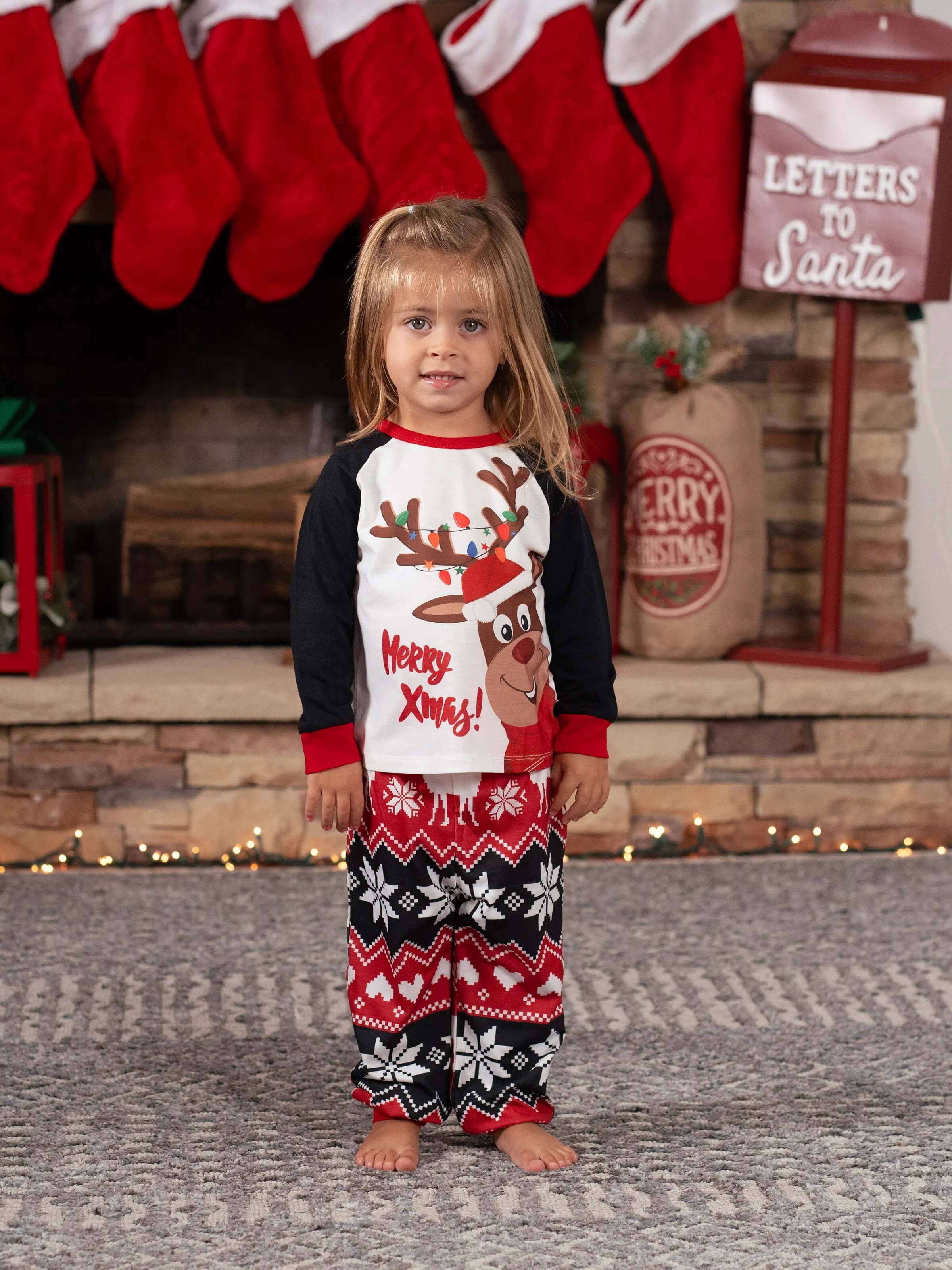 Christmas Reindeer Print Family Matching Pajamas Sets with Christmas Socks Black