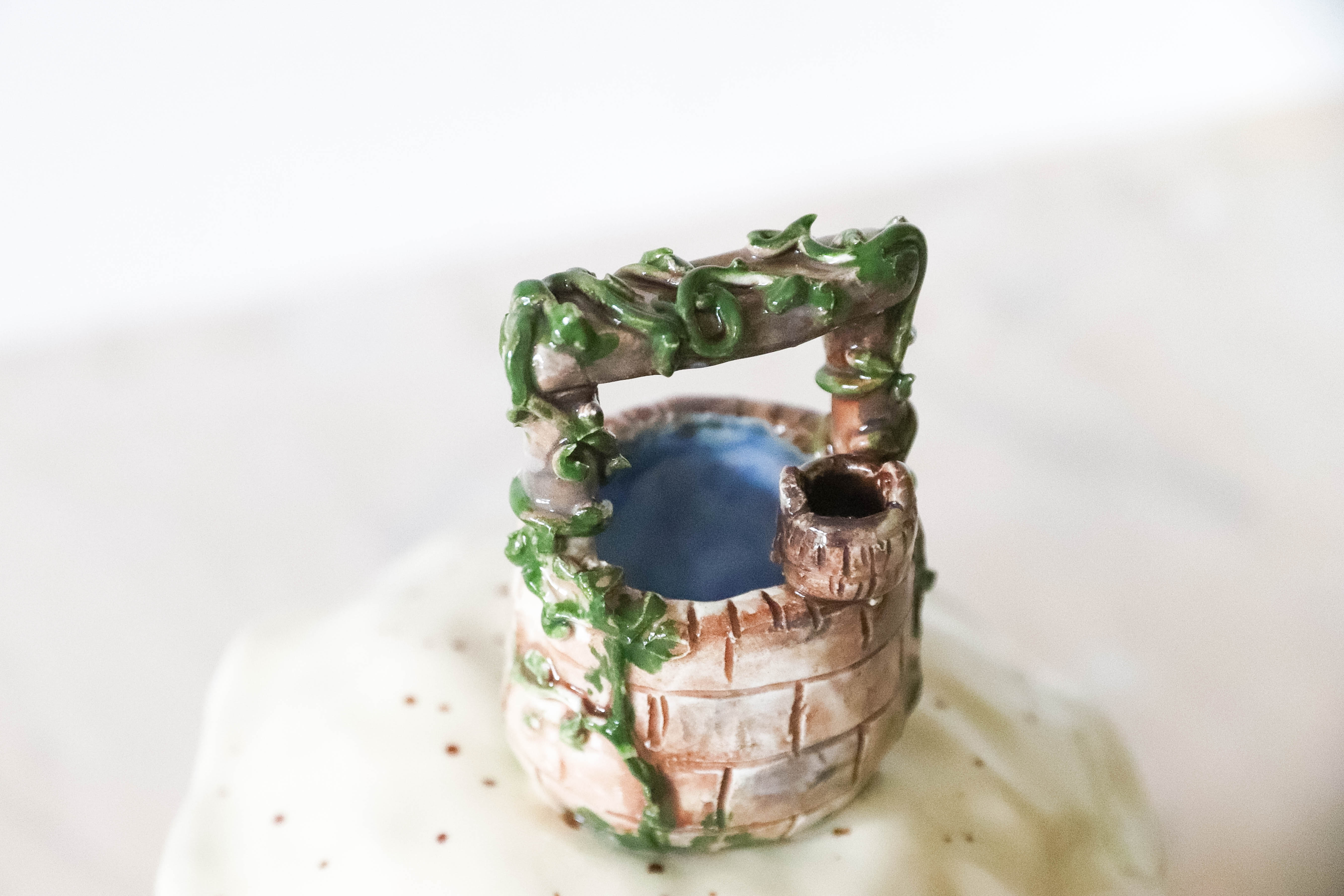 Snow White Wishing Well Tulip Mug