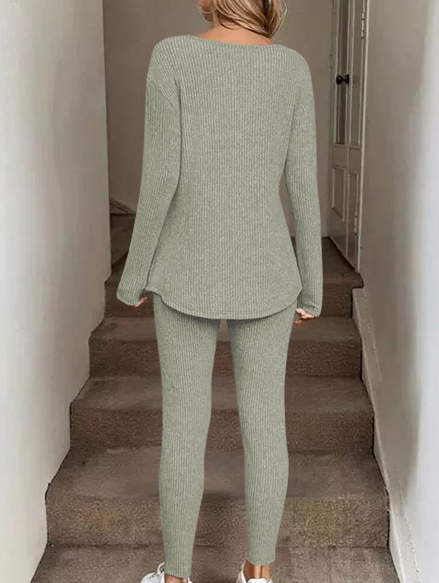 V-neck knit top and fitted trousers set for women_CWSS01460