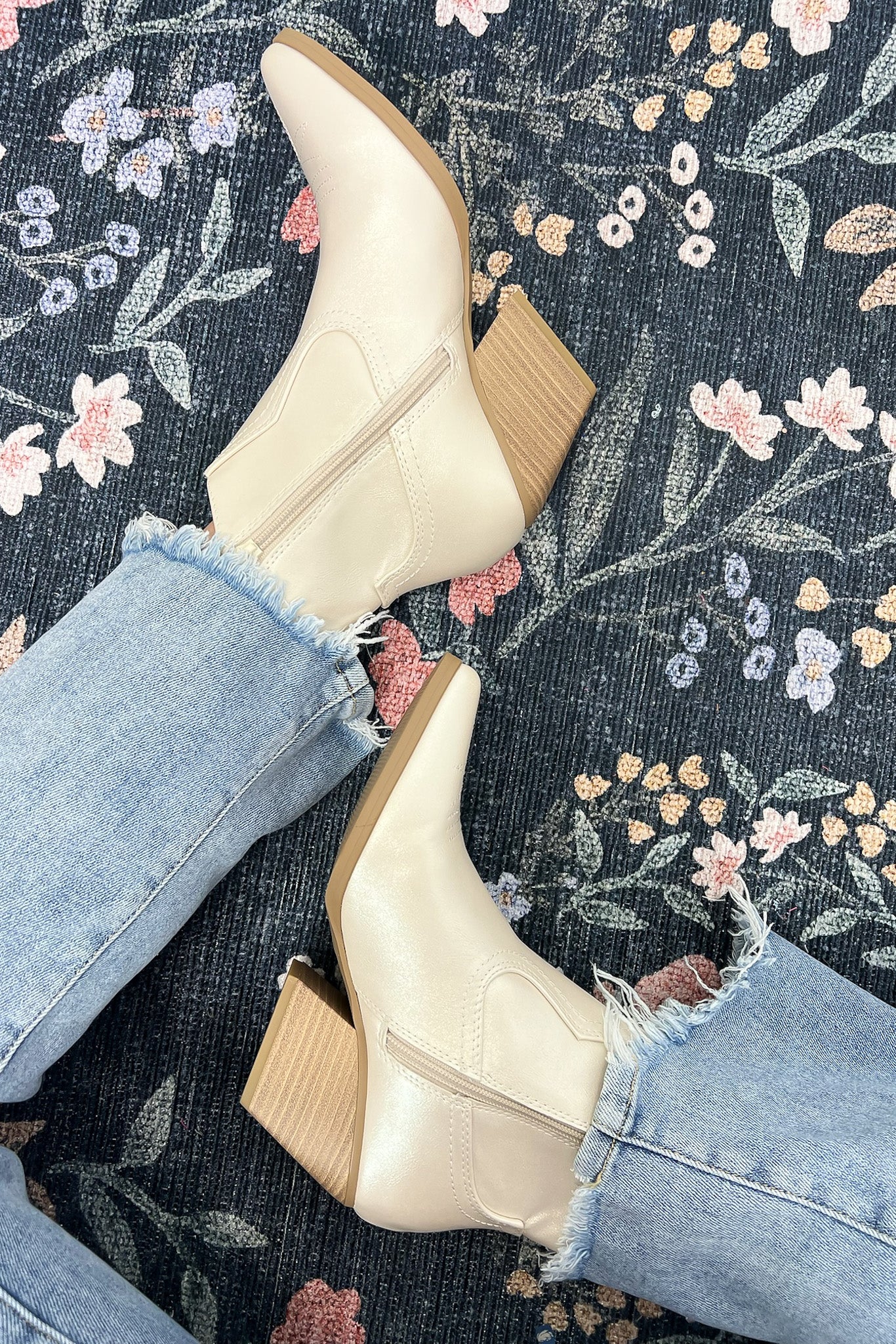 Western Cowgirl Heeled Bootie