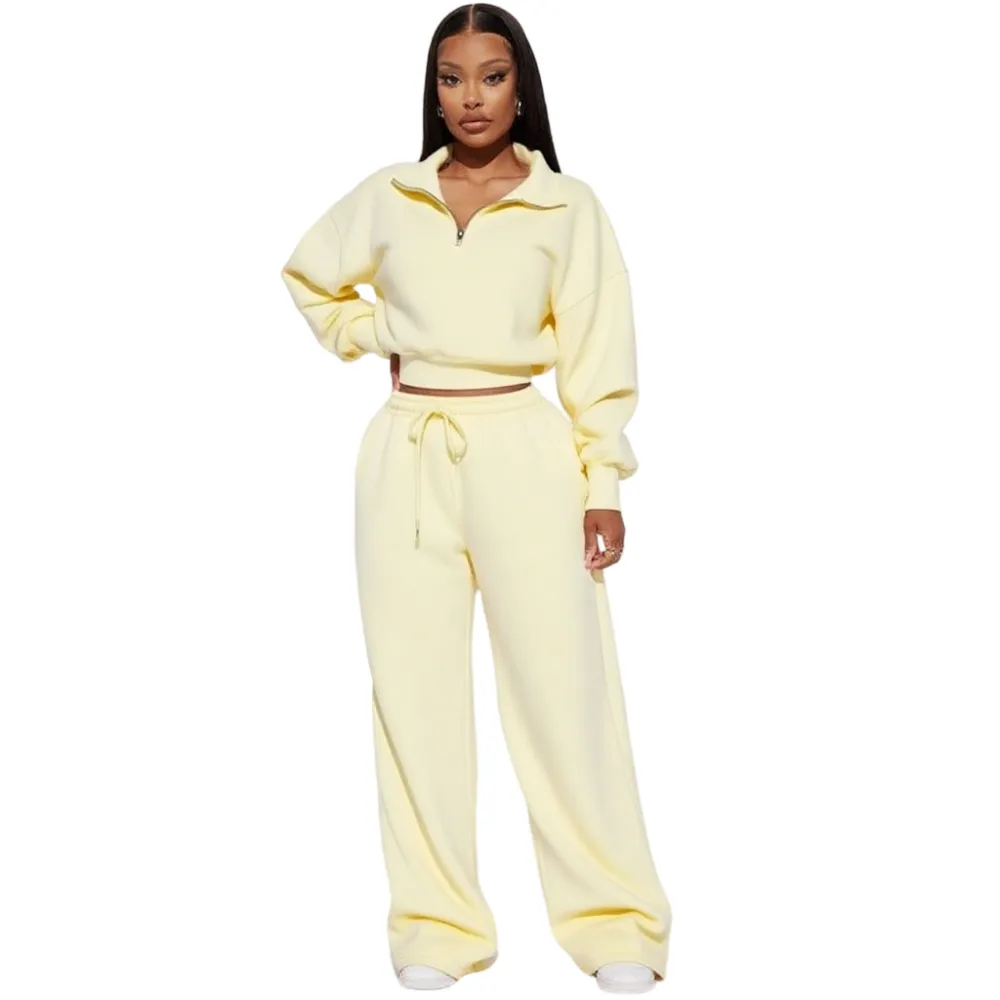 Wide-leg jogging pants and loose sweatshirt two-piece set