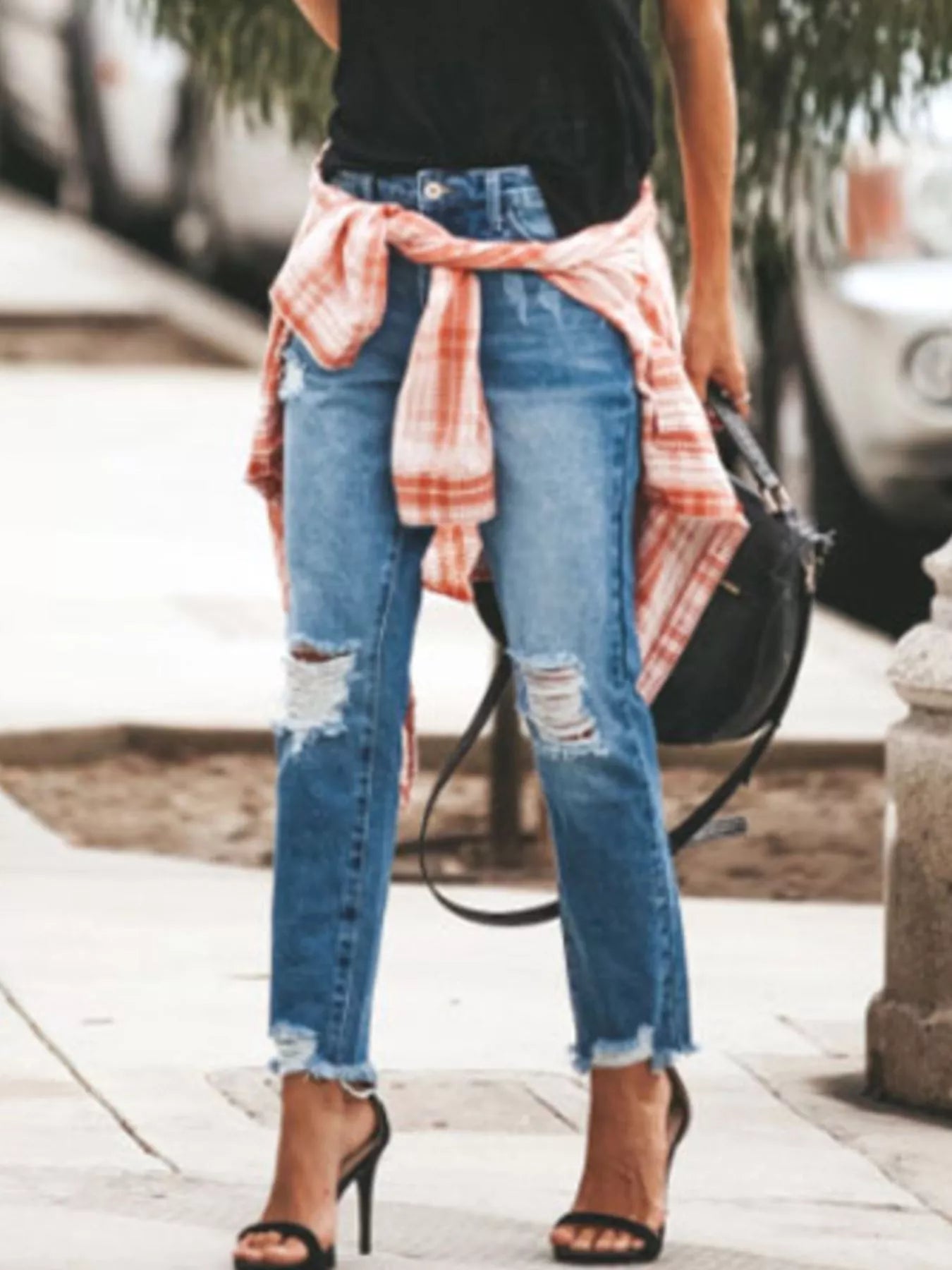 Distressed Wash Ankle Jeans