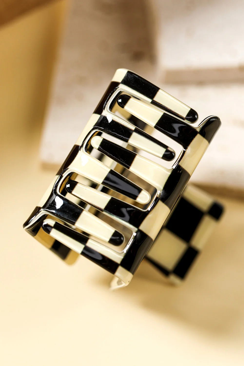 Black Checkerboard Print Hollowed Mini Square Claw Clip