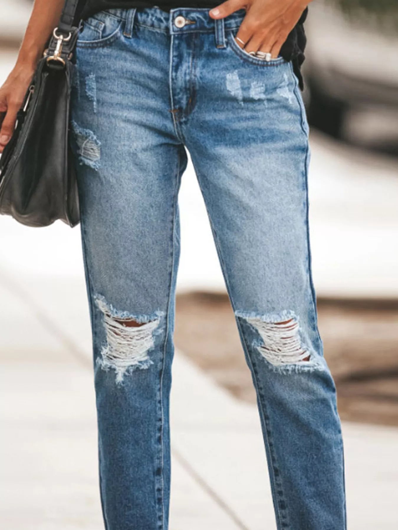 Distressed Wash Ankle Jeans