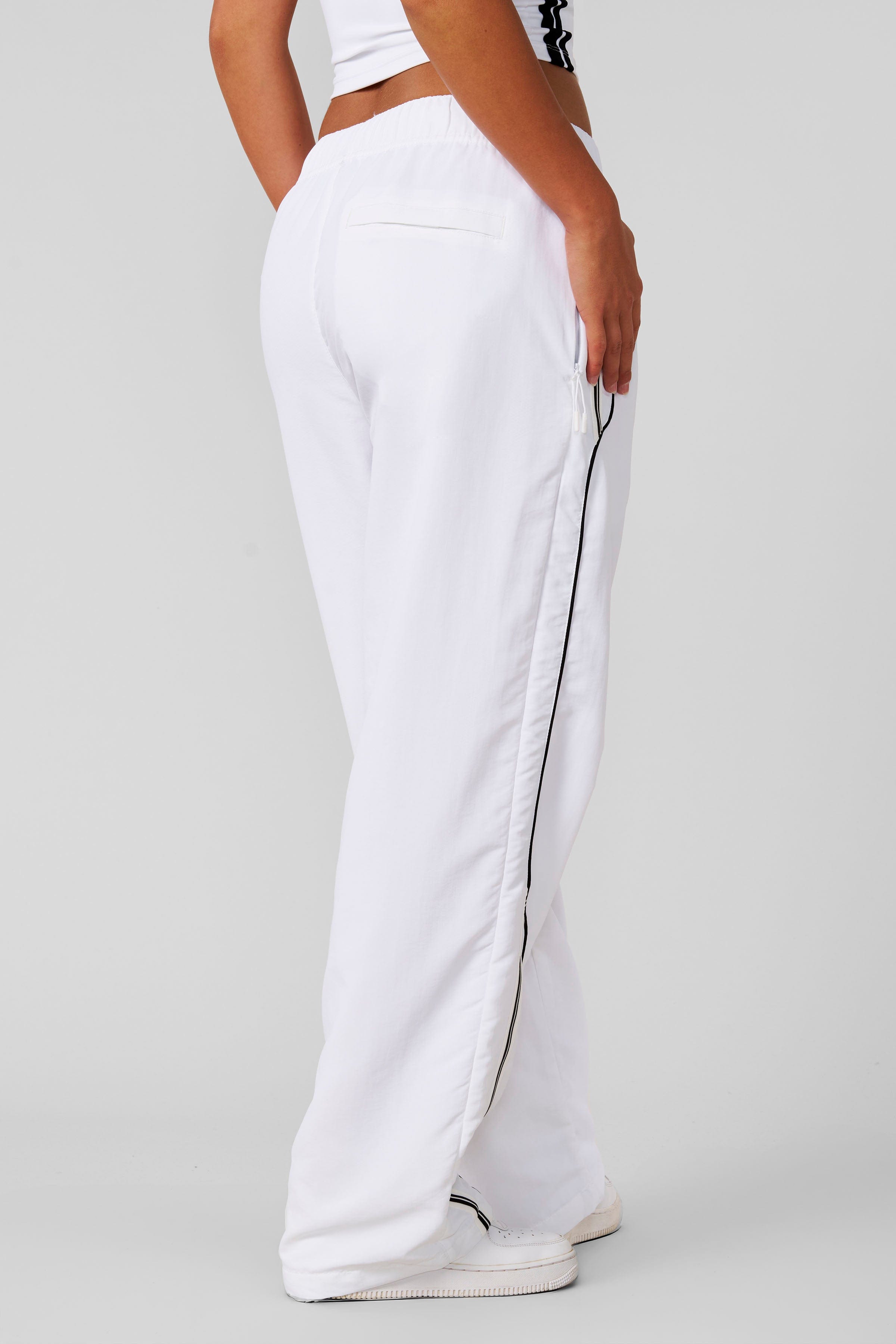 W204 - Drift Track Pant