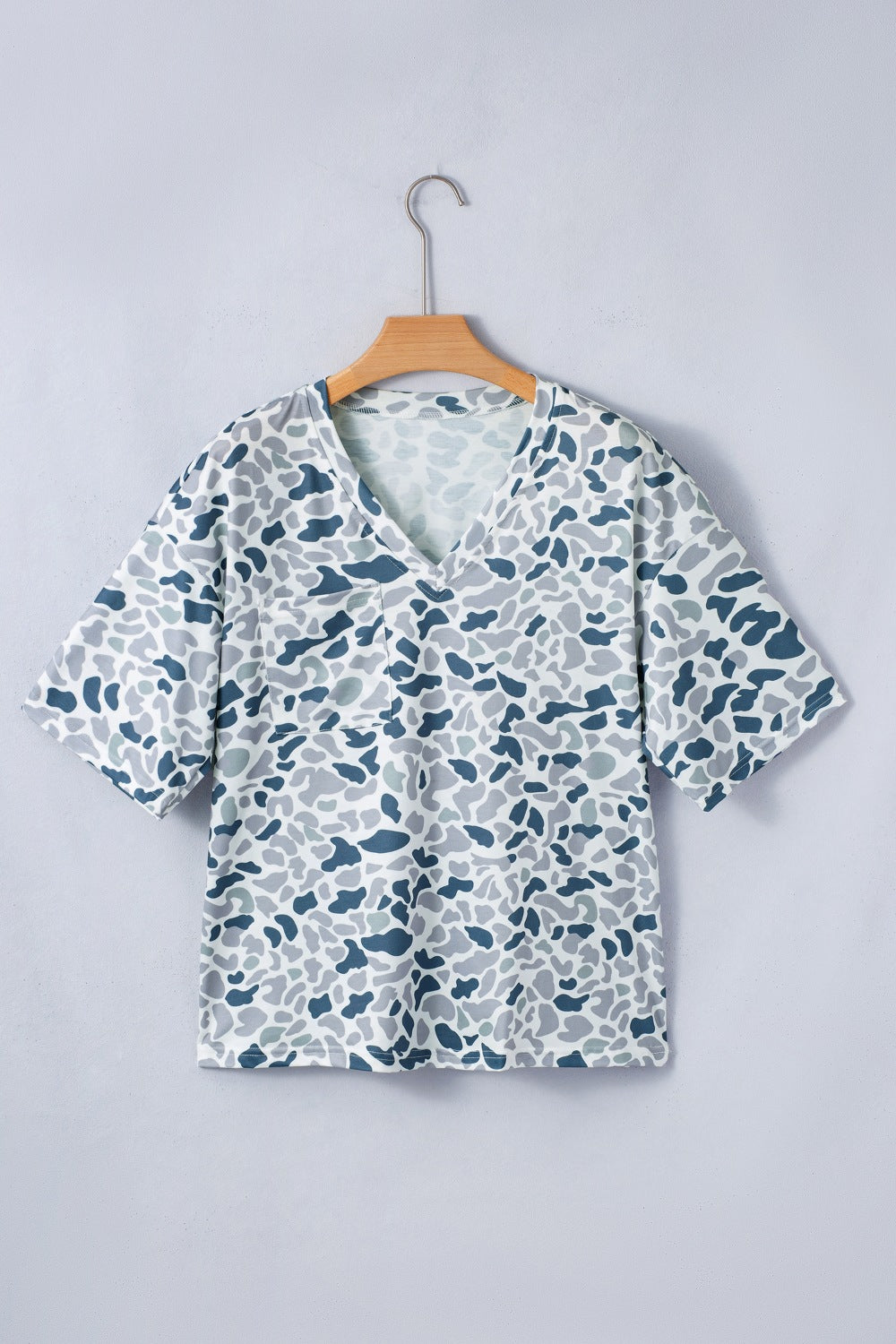 Camo Print V-Neck Pocket T-Shirt