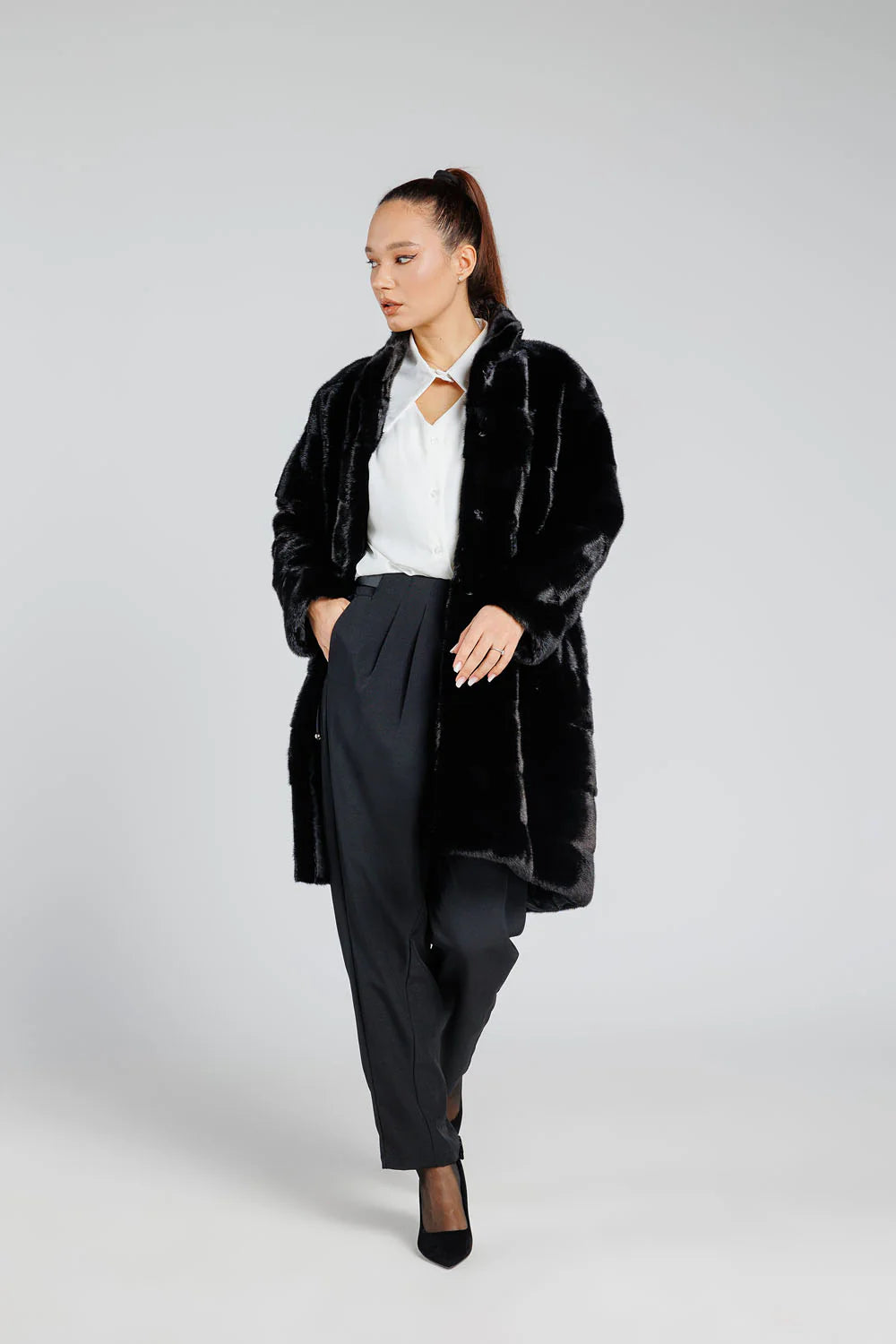 Haină din Blană Naturală de Vizon, Femei, Obsidian 218