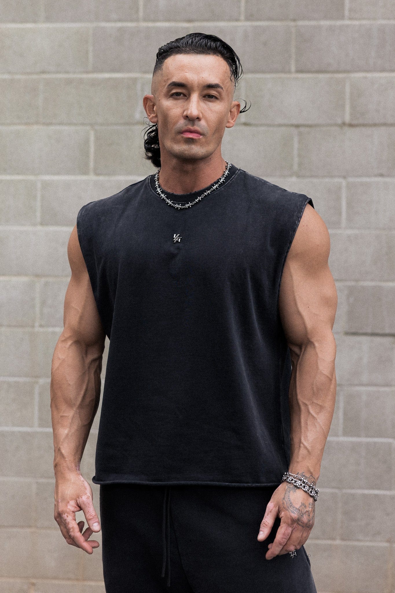 3035 - Elevated Essentials - Cut Offs