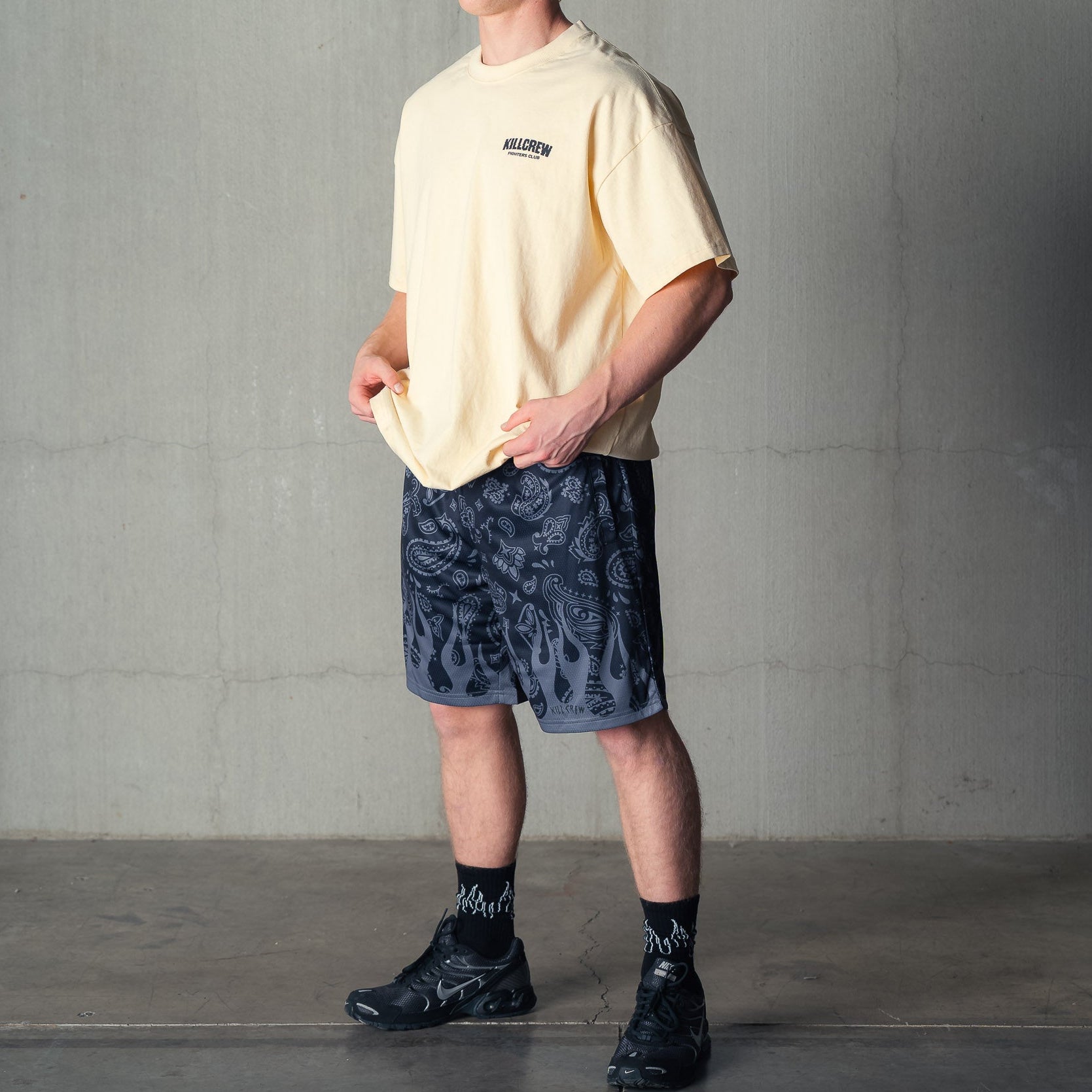 RELAXED CUT SHORTS BANDANA FLAME - BLACKOUT