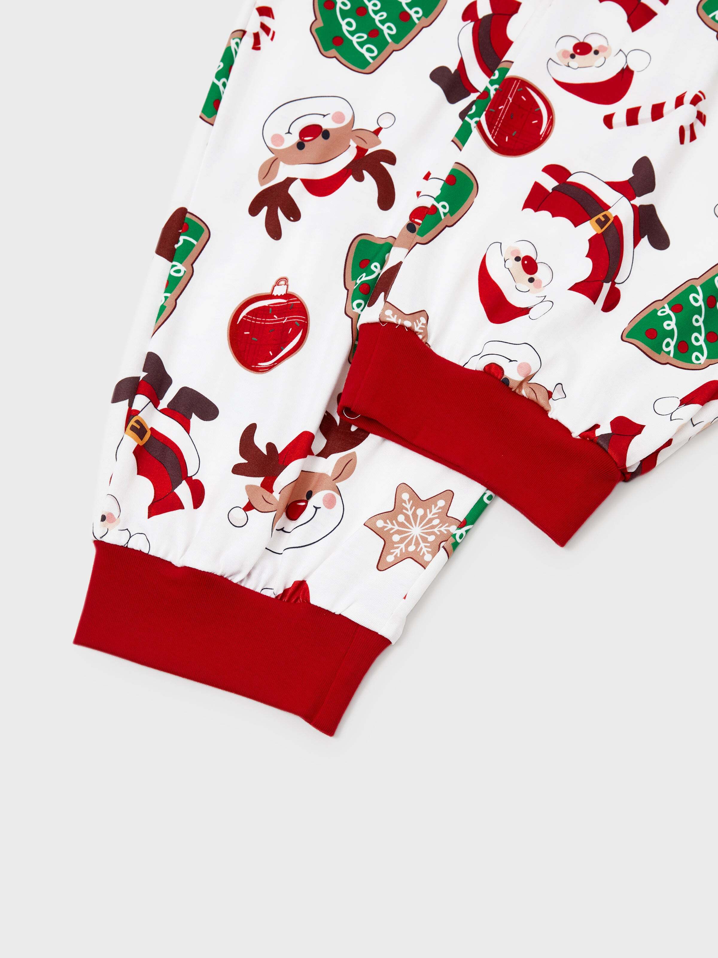 Christmas Matching Family Pajamas Set Glow In The Dark Santa Claus Christmas-themed Print PJS with Christmas Socks Color block