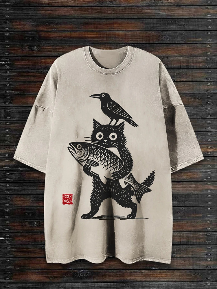 Men's Cat Holding Fish Japanese Art Print T-shirt