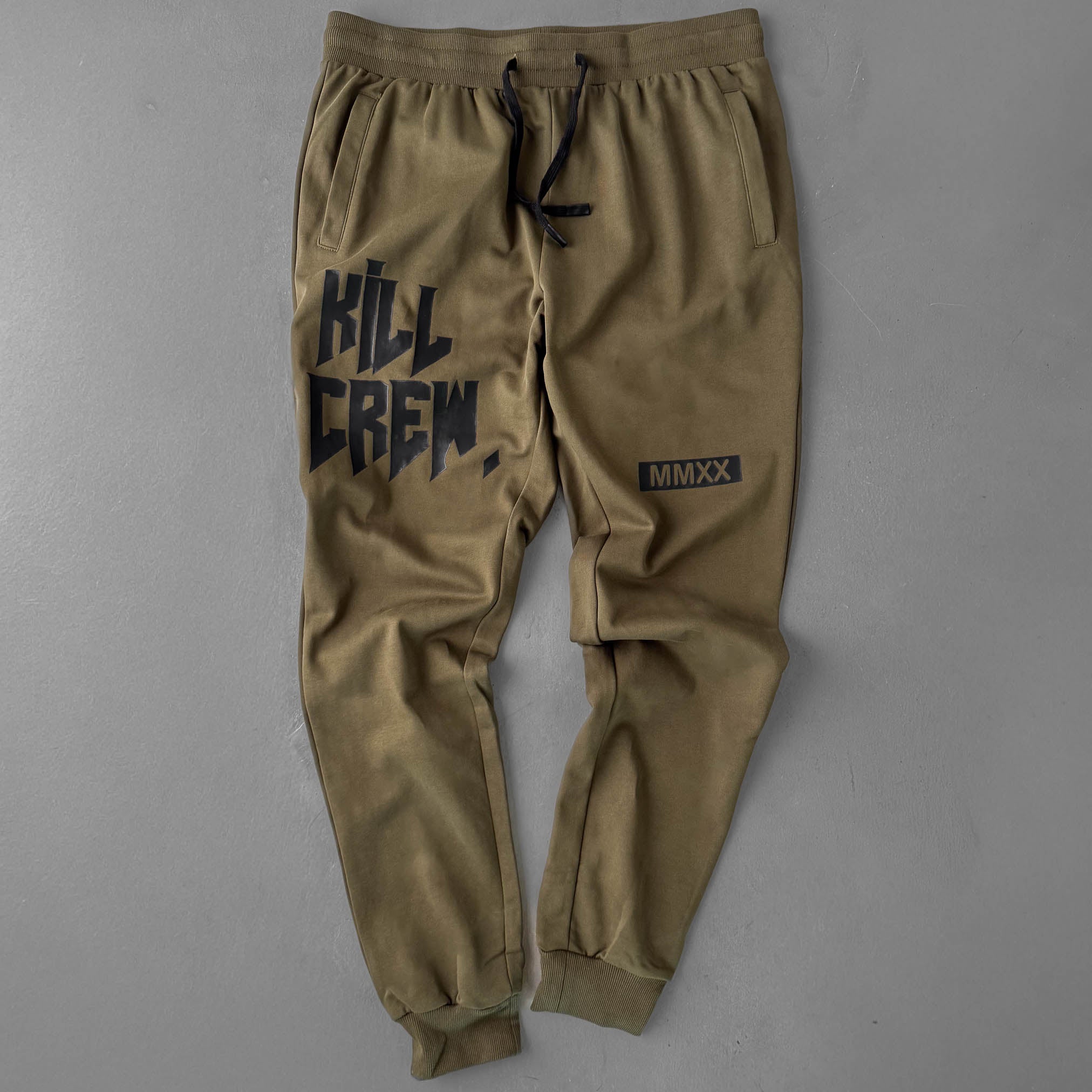 CLASSIC JOGGERS - OLIVE