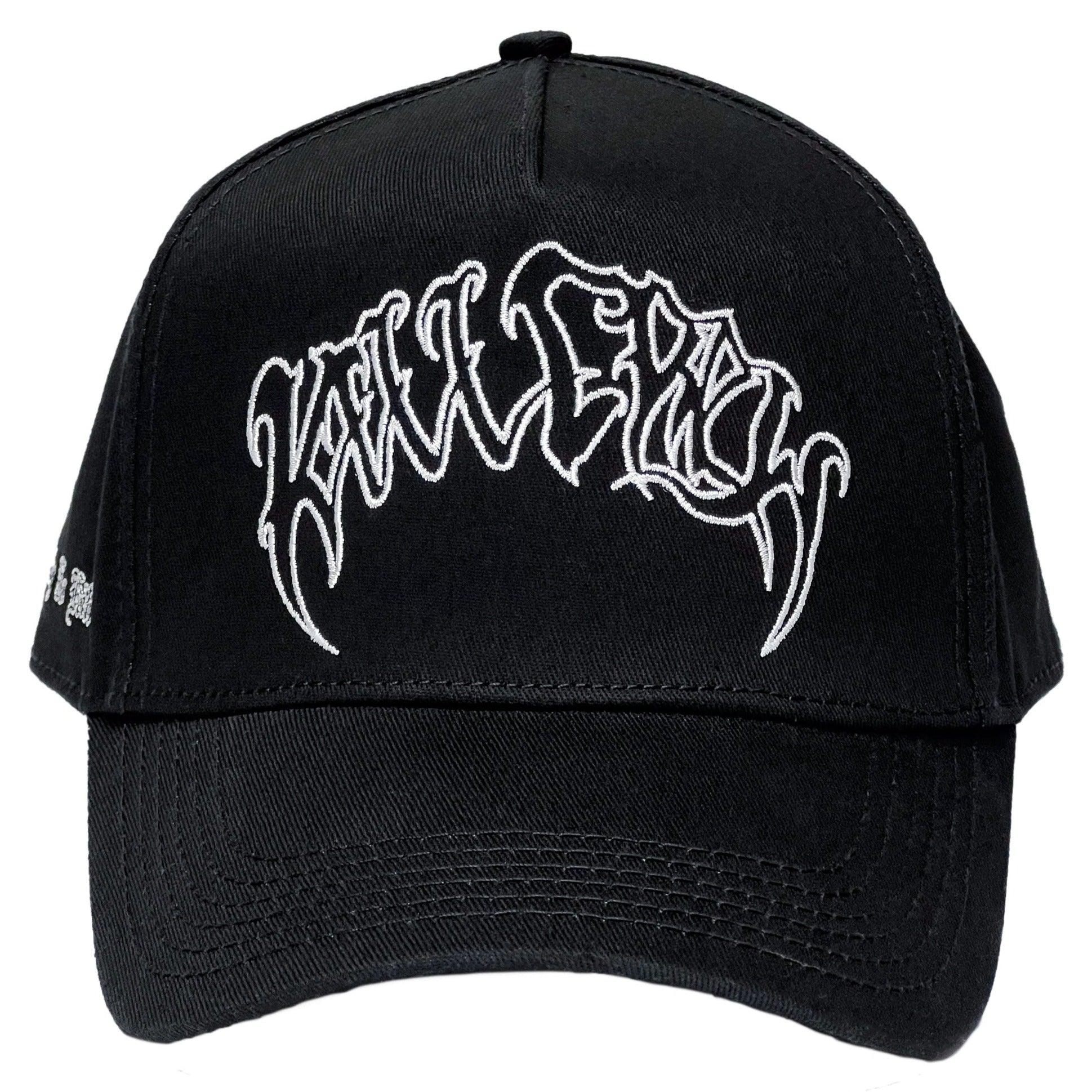 CLASSIC 5 PANEL SNAPBACK - BLACK / WHITE