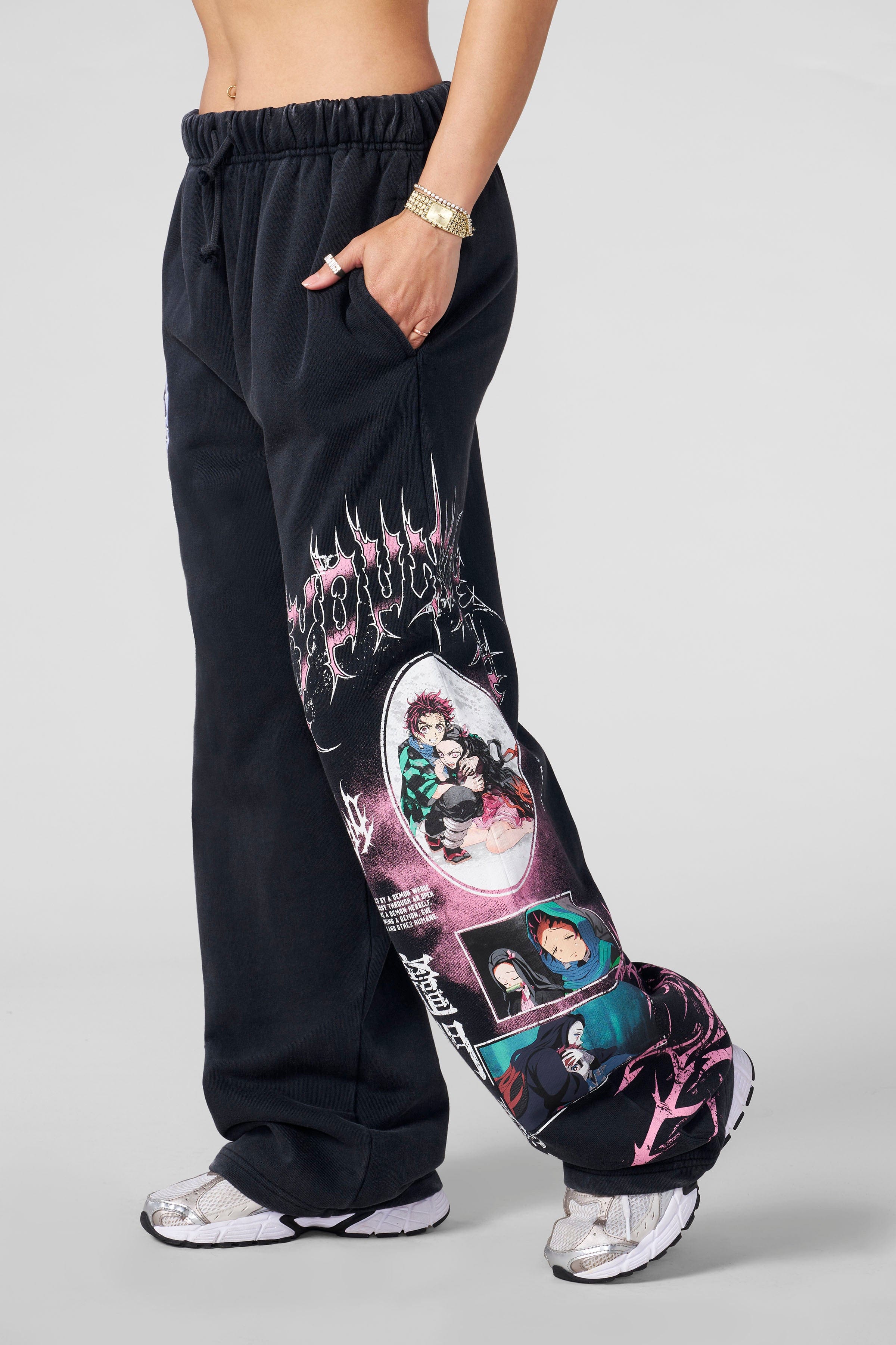 W2242 - Demon Slayer: Kimetsu no Yaiba - Joggers