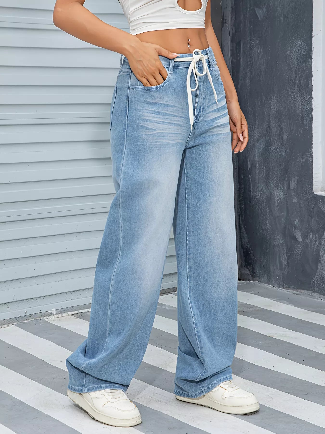Wide Leg Washed Jeans