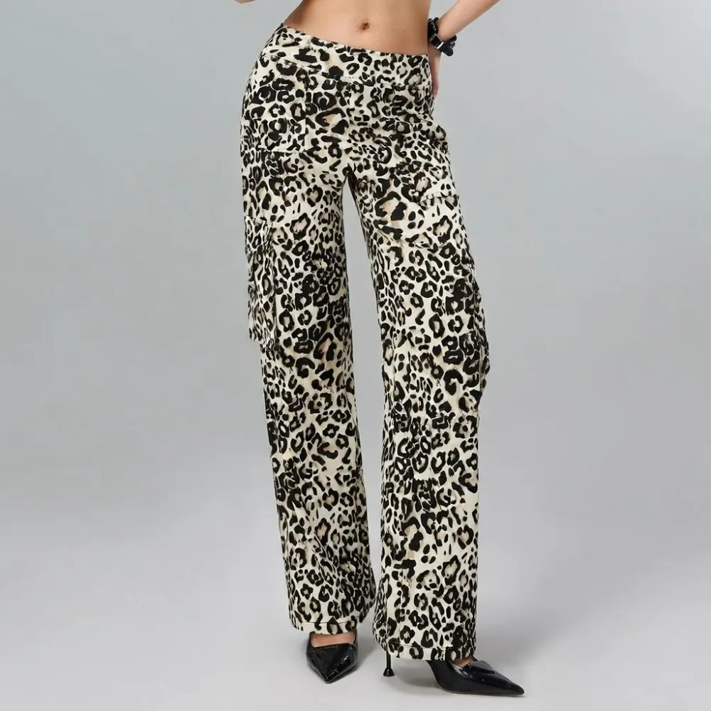Women's High Waist Leopard Cargo Pants