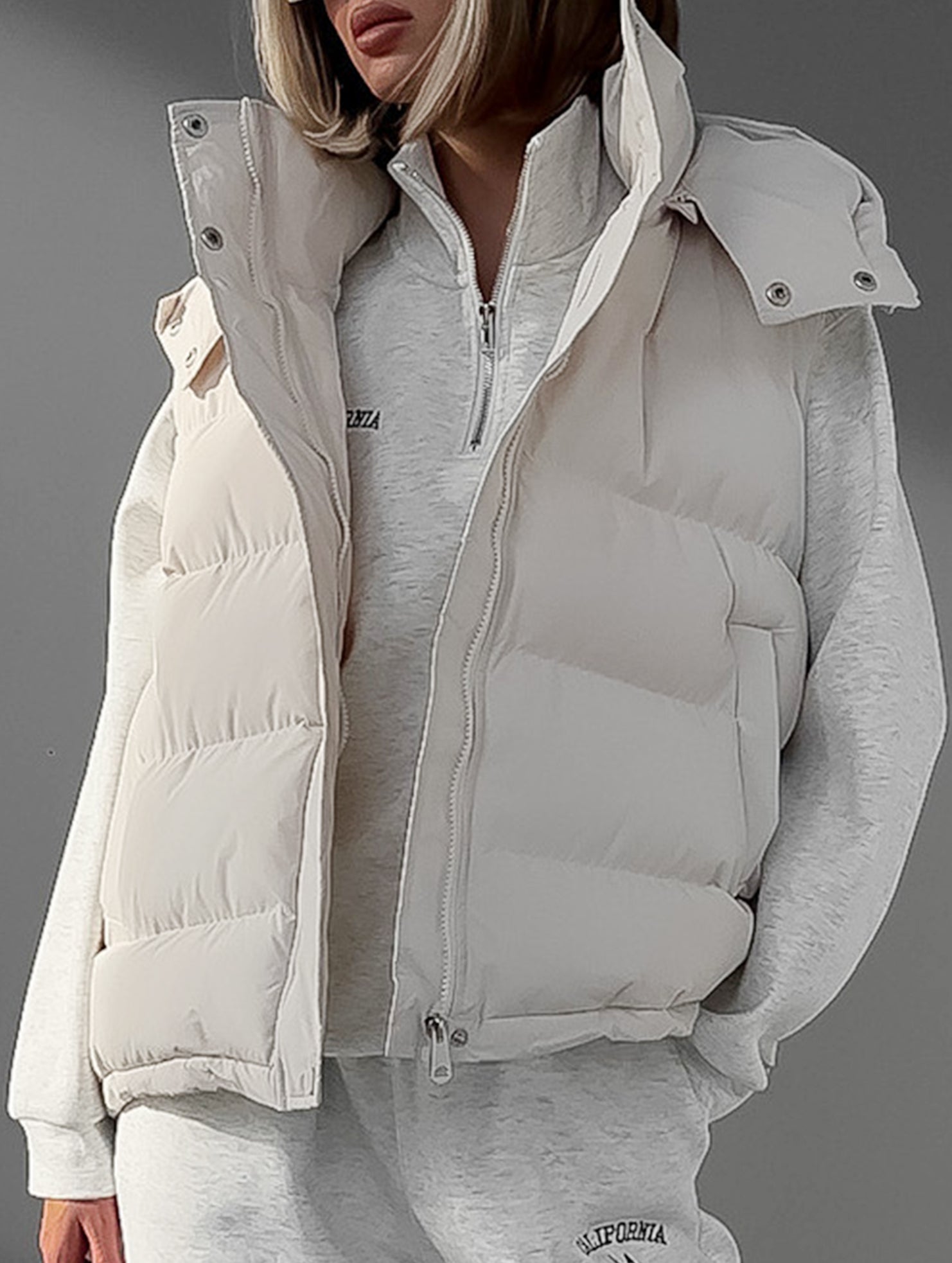 Sleeveless hooded down jacket vest