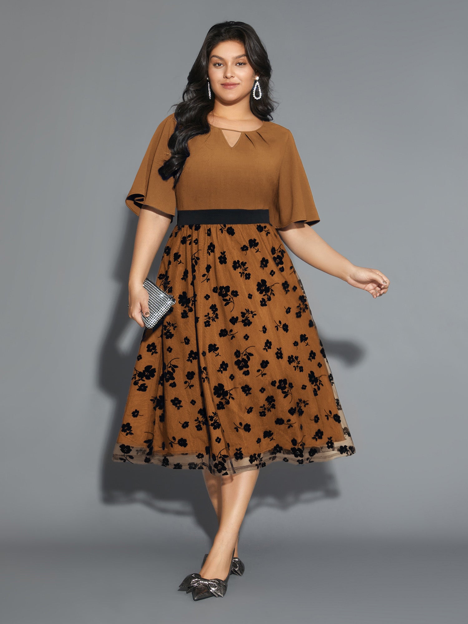 Floral Embroidered Mesh keyhole Dress