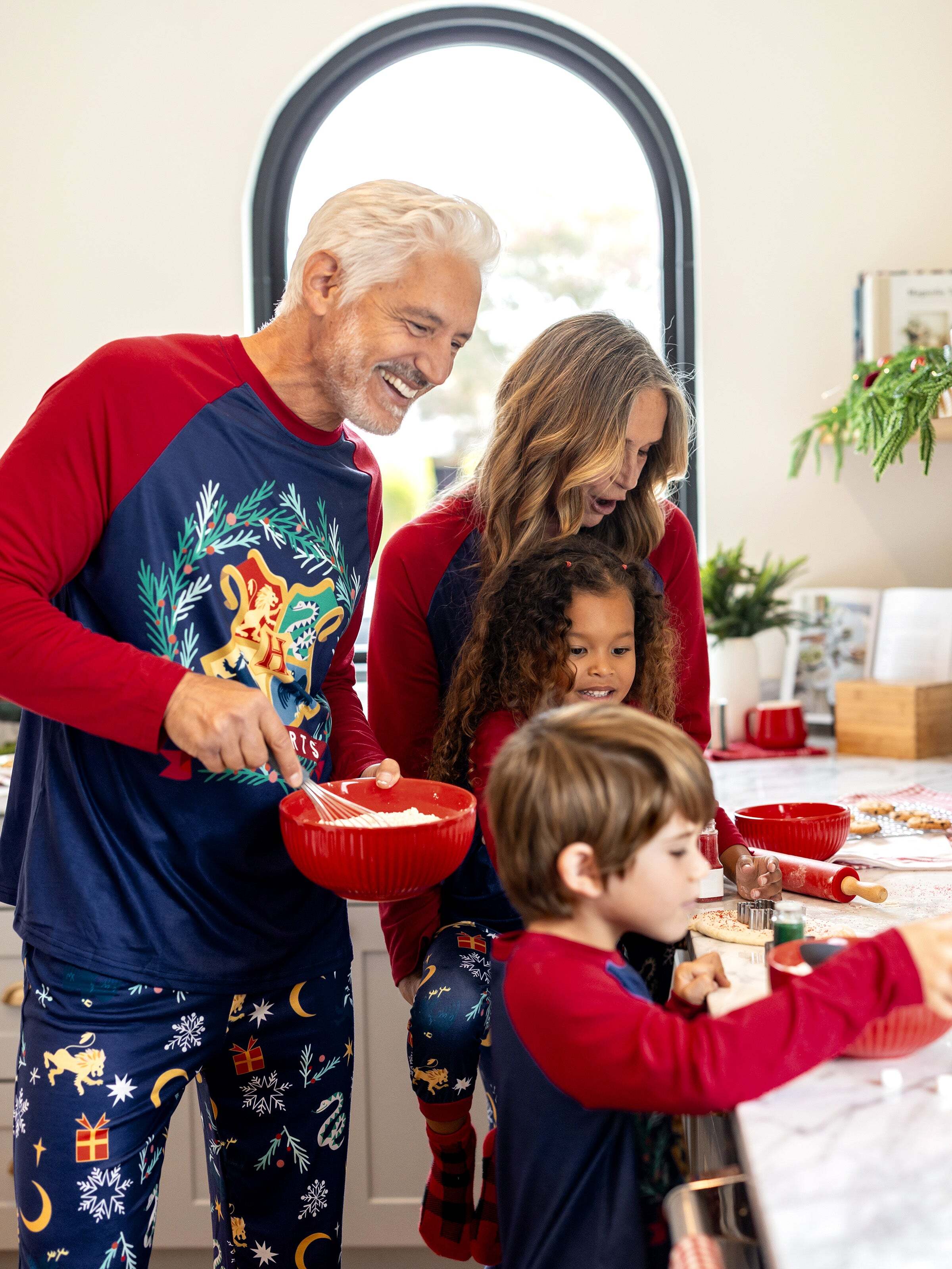 Christmas Family Matching Hogwarts Print Pajamas Sets with Christmas Socks