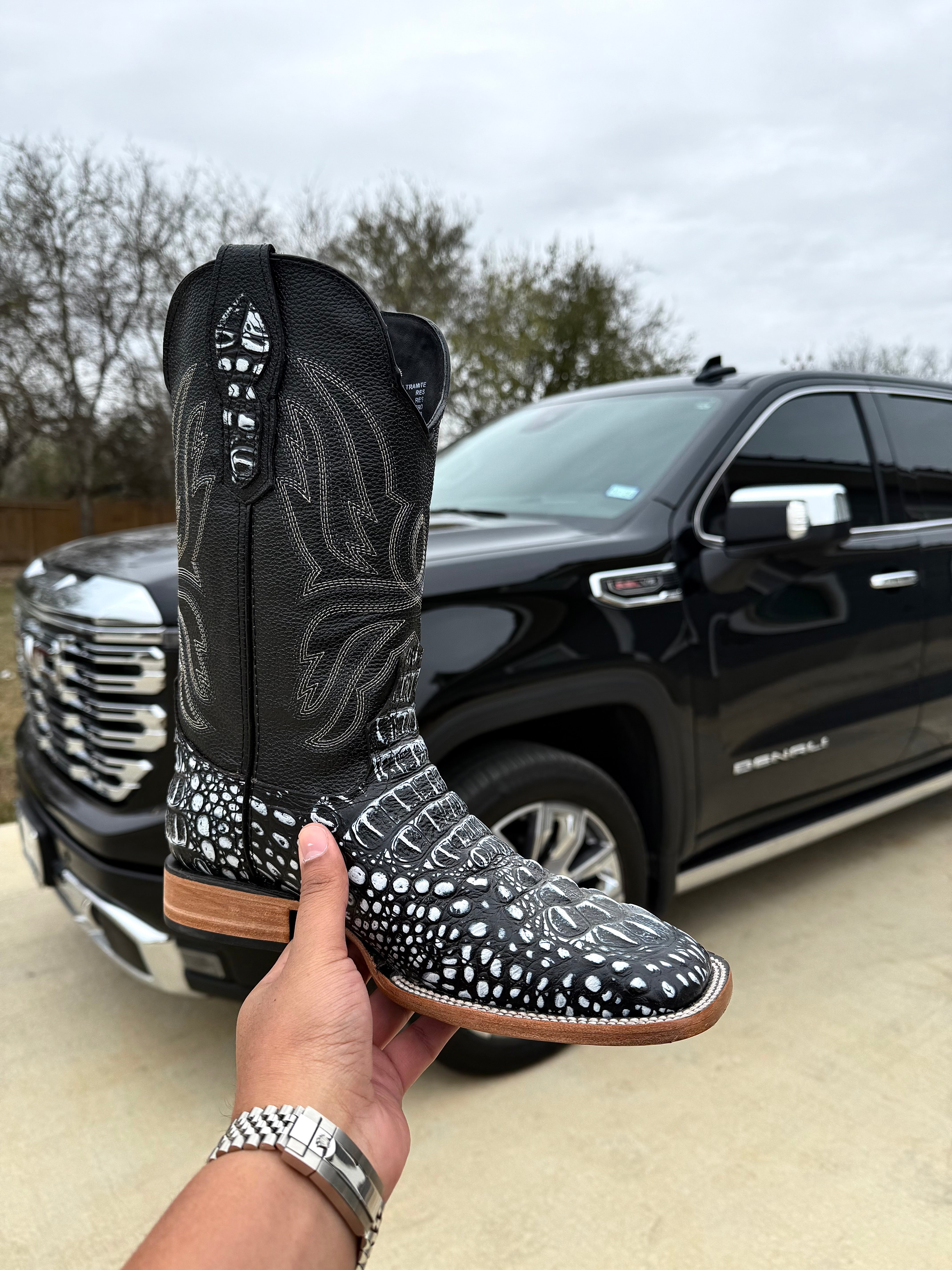 BLOWOUT SALE BOOT #1🚨