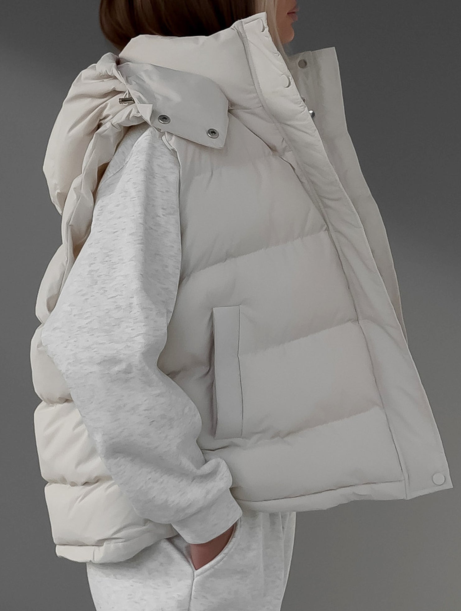 Sleeveless hooded down jacket vest