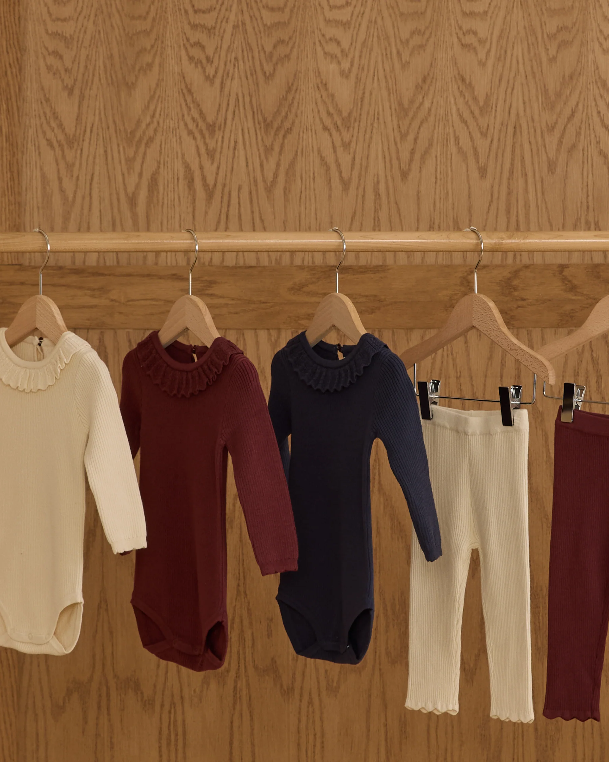 Ruffle Collar Bodysuit || Burgundy