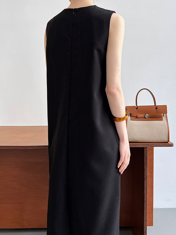 Solid Color Loose Sleeveless Round-Neck Midi Dresses