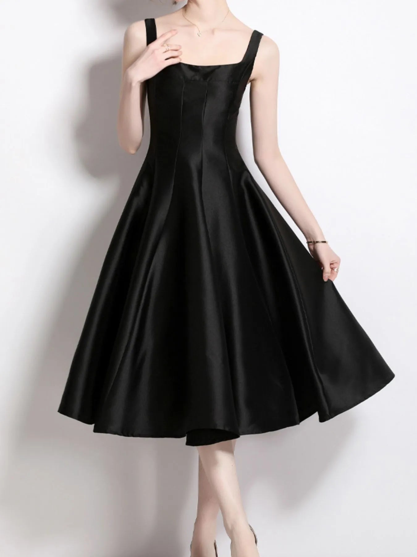 A-Line Silhouette Midi Sleeveless Dress