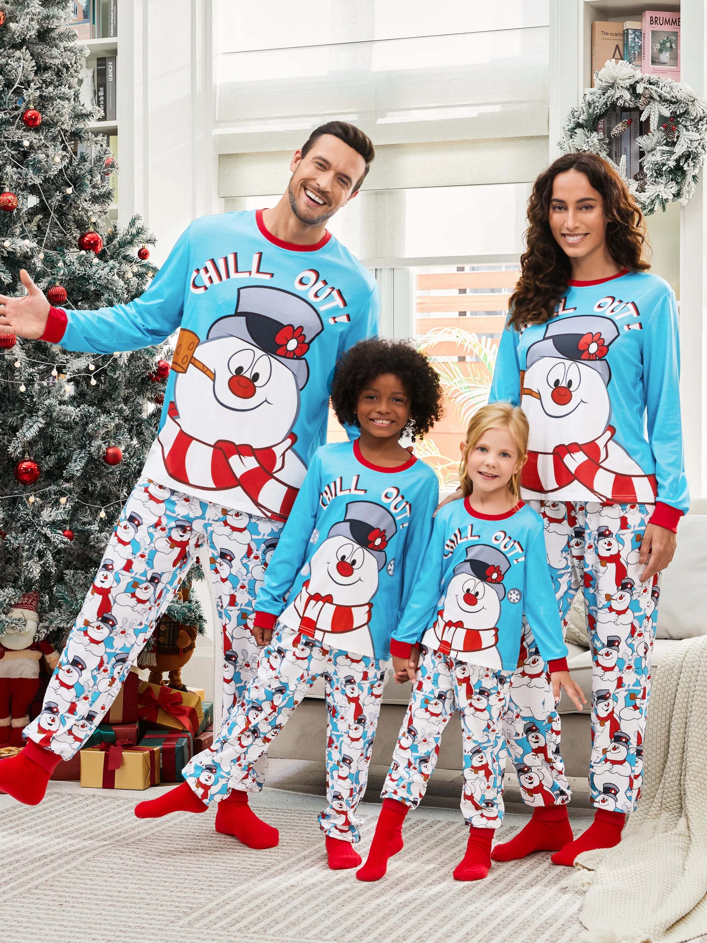 Christmas Snowman Pattern Pajamas Sets with Christmas Socks