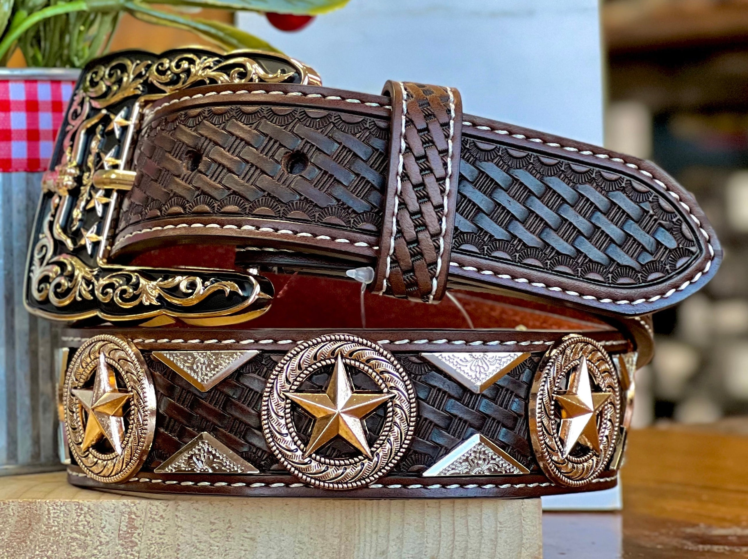 Men’s Brown Leather Belt With Star Concho
