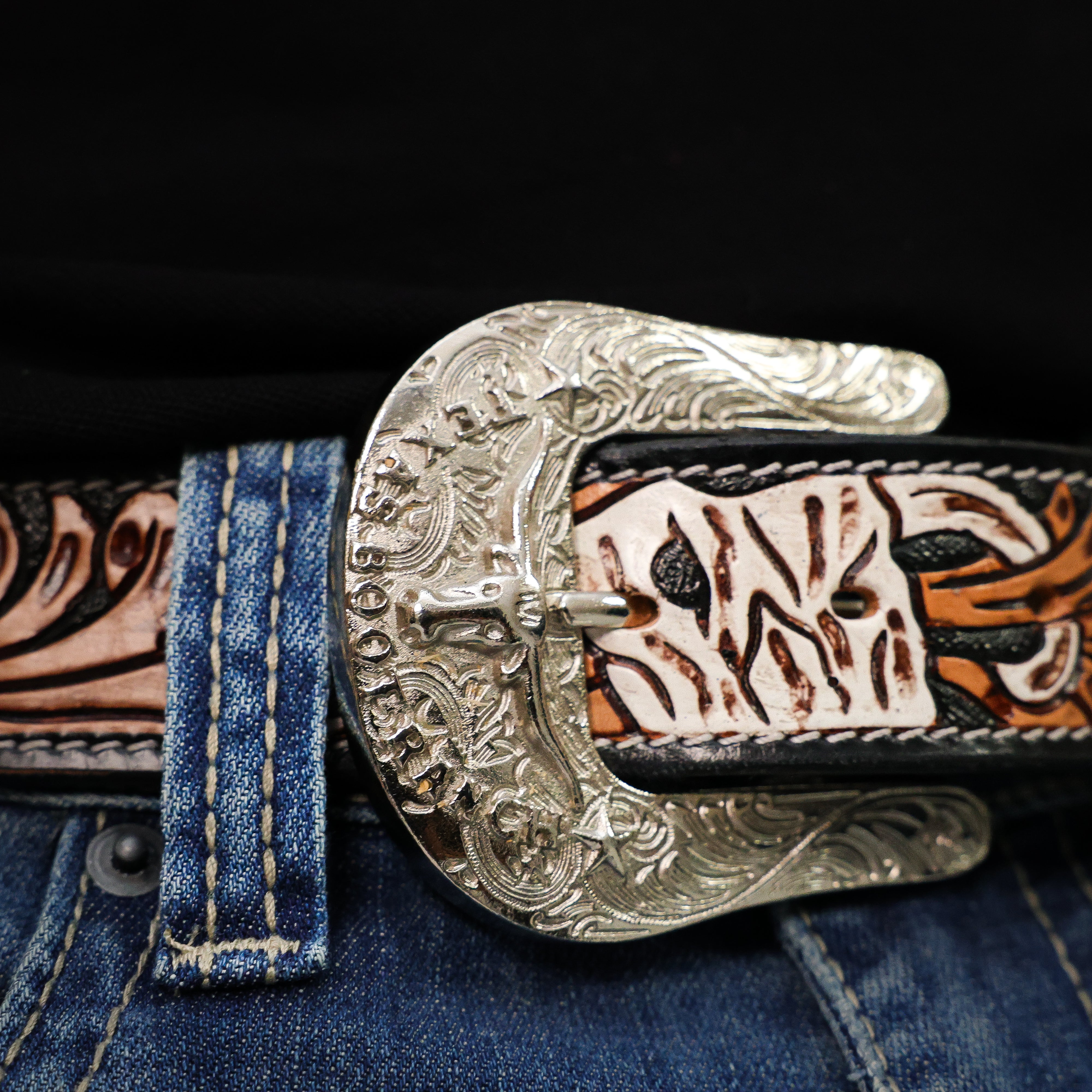 Hand-Tooled Artesanal Beaded Leather Belt