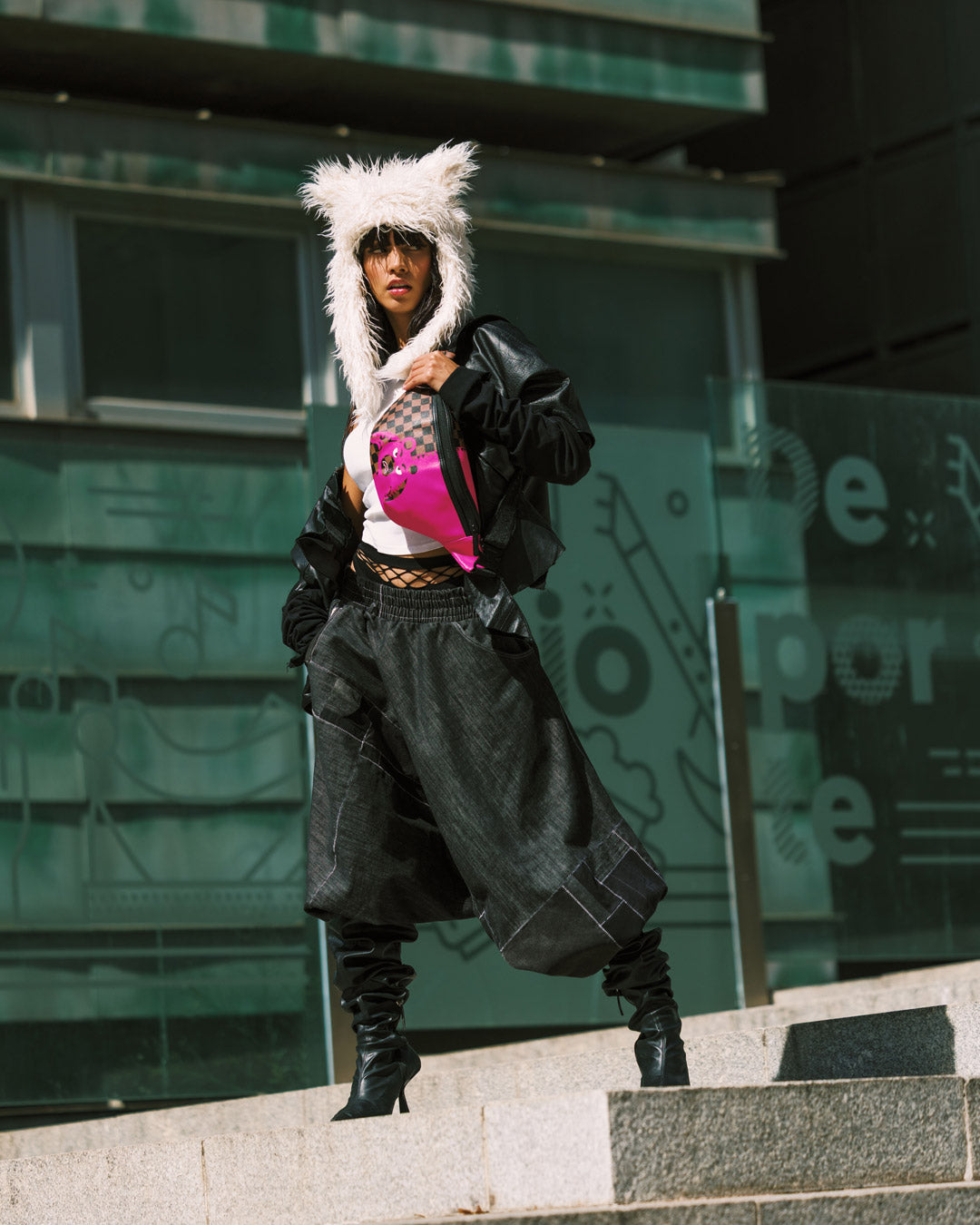 GUMDROP MONEY BEAR SHARK SAVVY CROSSBODY