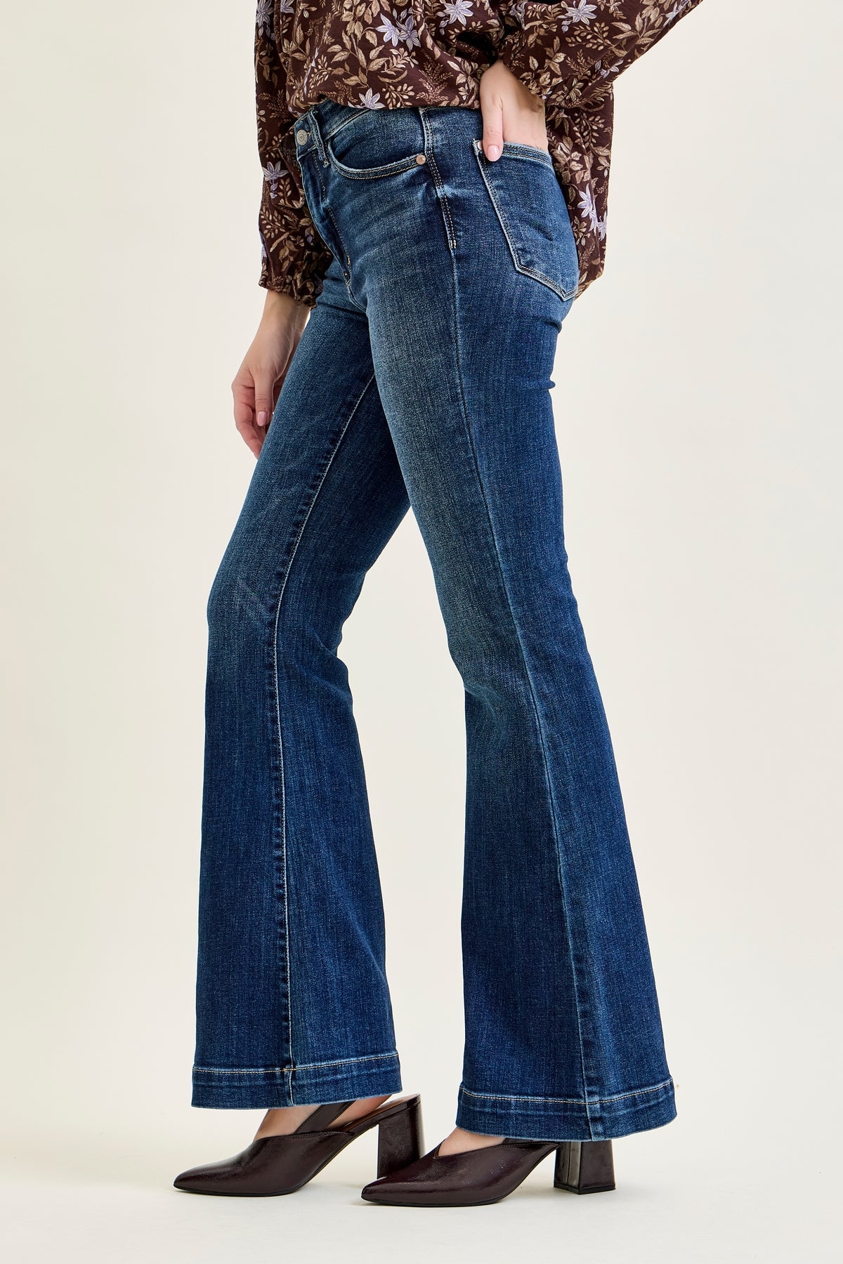 Charlotte Flare Jean