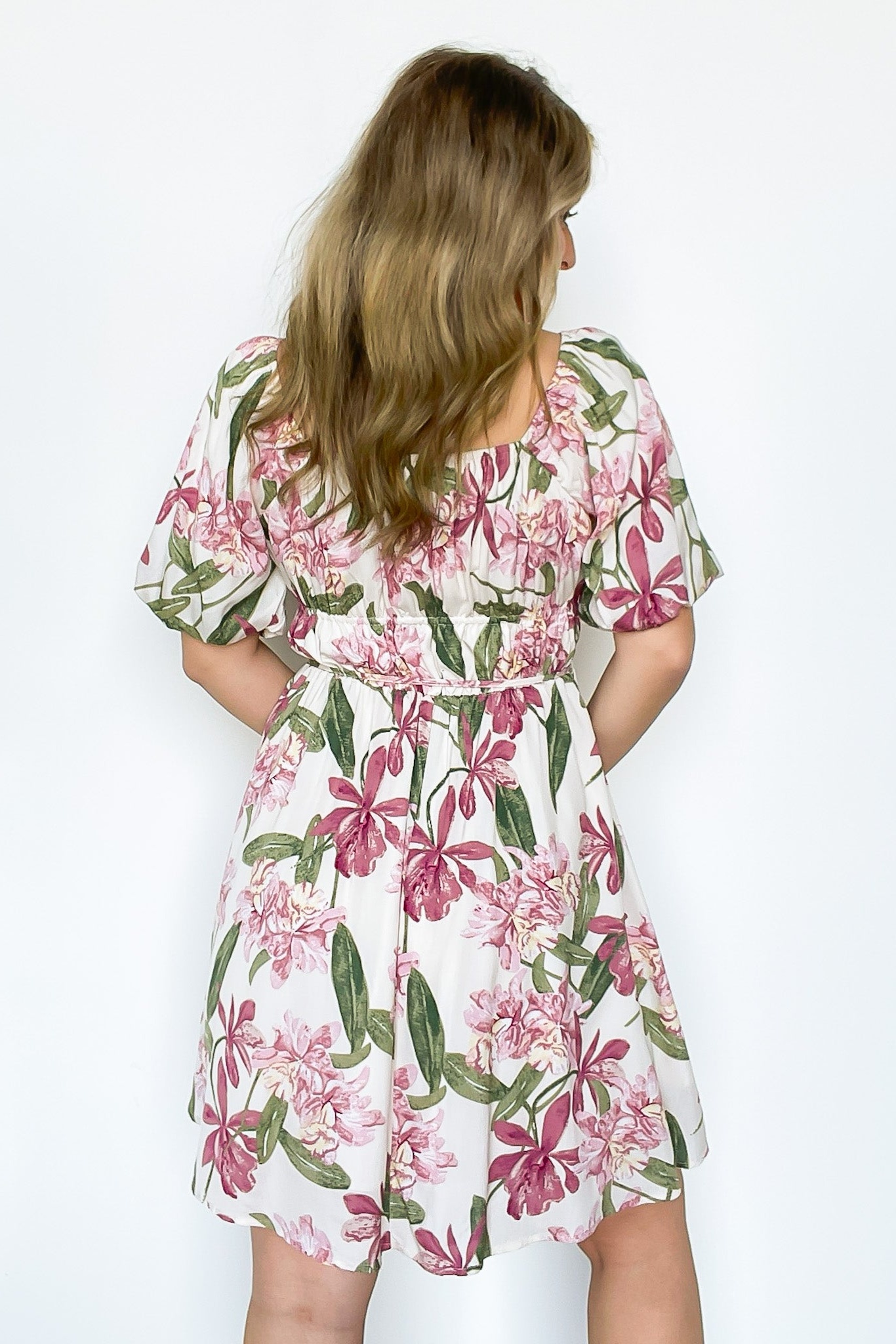 Refinement Floral Puff Sleeve Dress