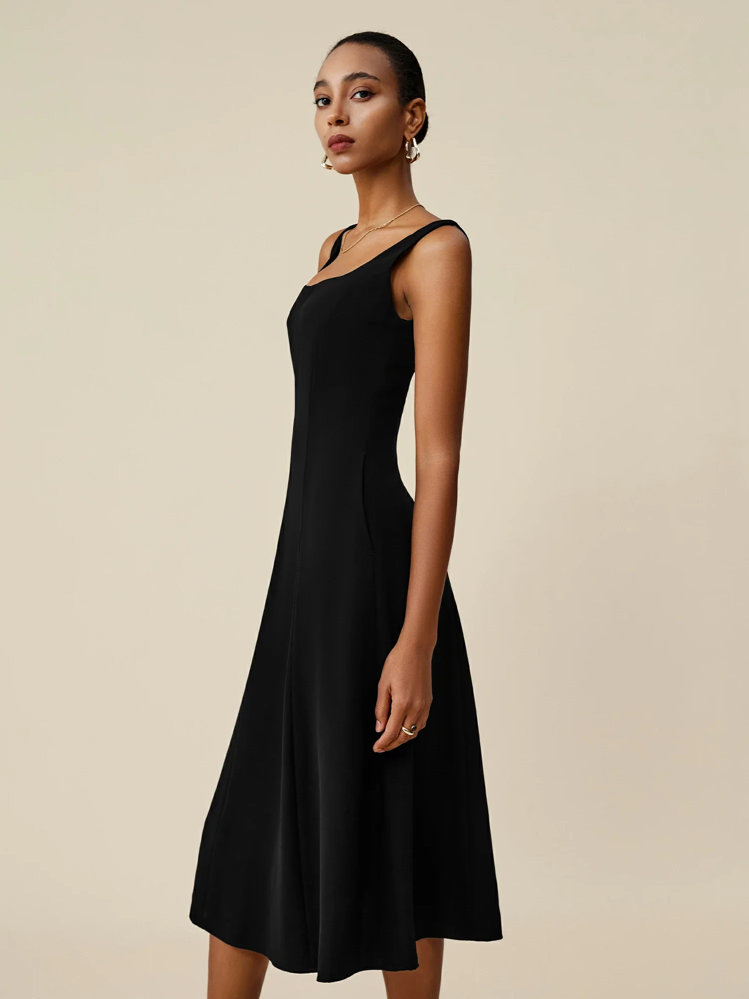 47% Acetate U-Neck A-Line Sleeveless Dress