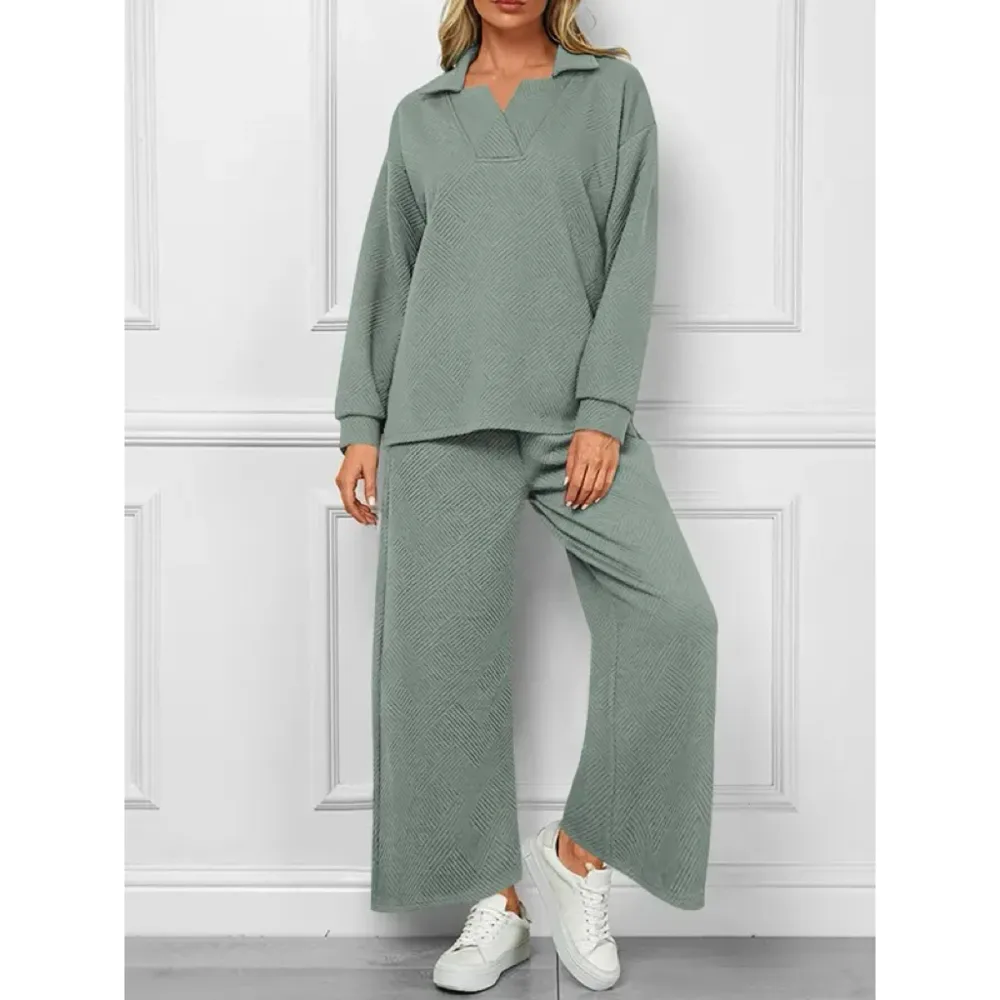 Women's two-piece set with collar